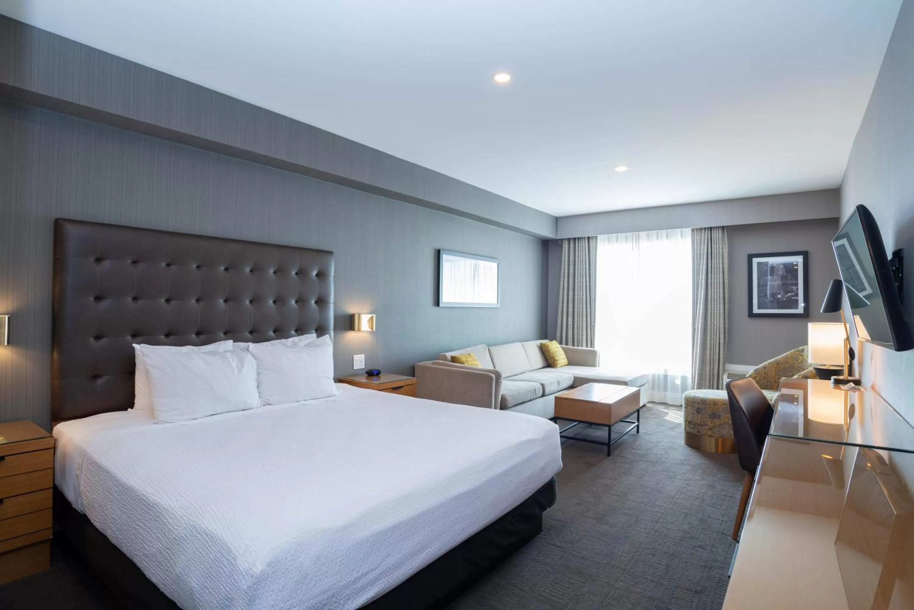 Standard Room, 1 King Bed, Sofa Bed in Sandman Hotel Hamilton