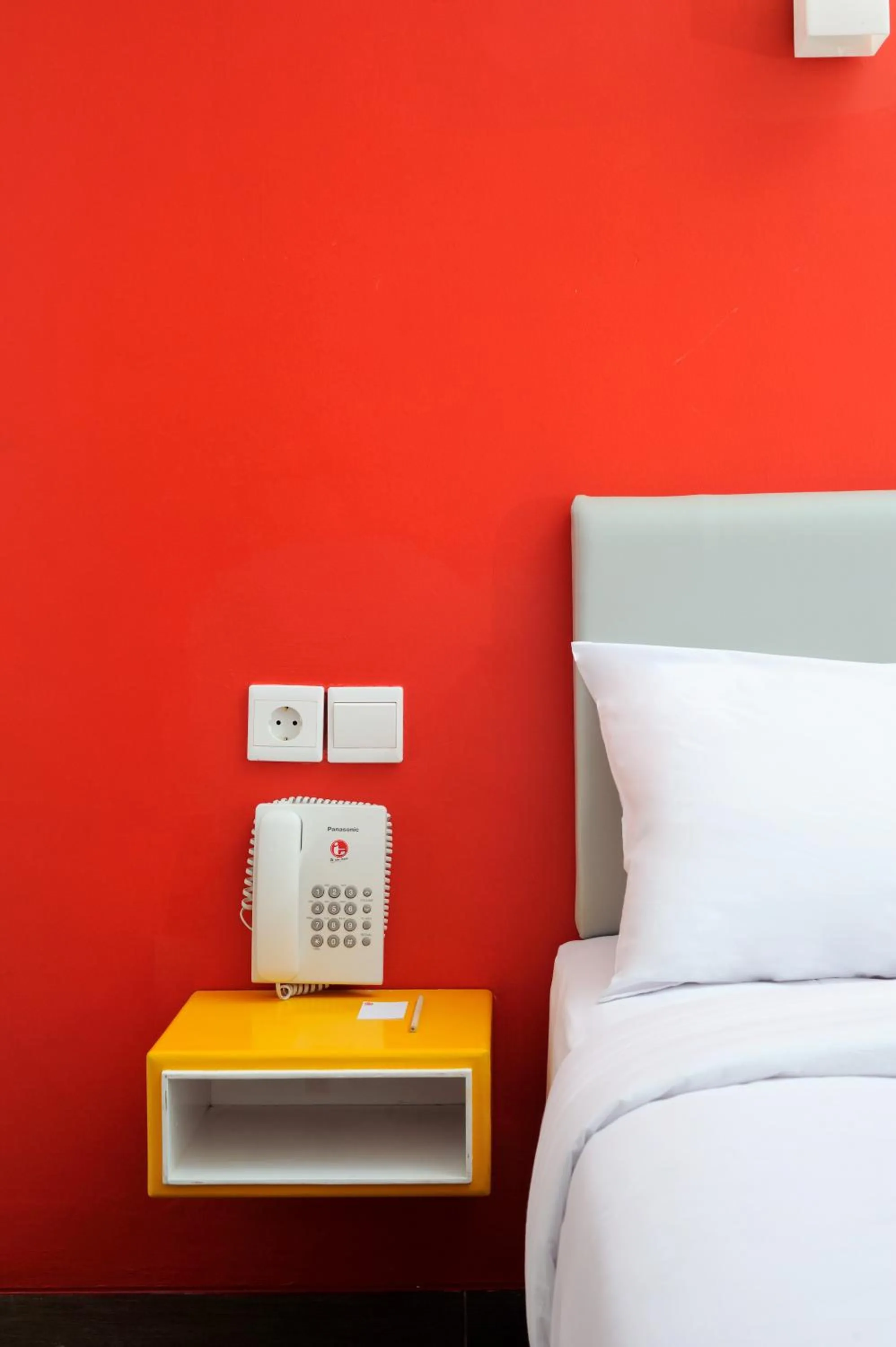 Standard Twin Room in Amaris Hotel Mampang