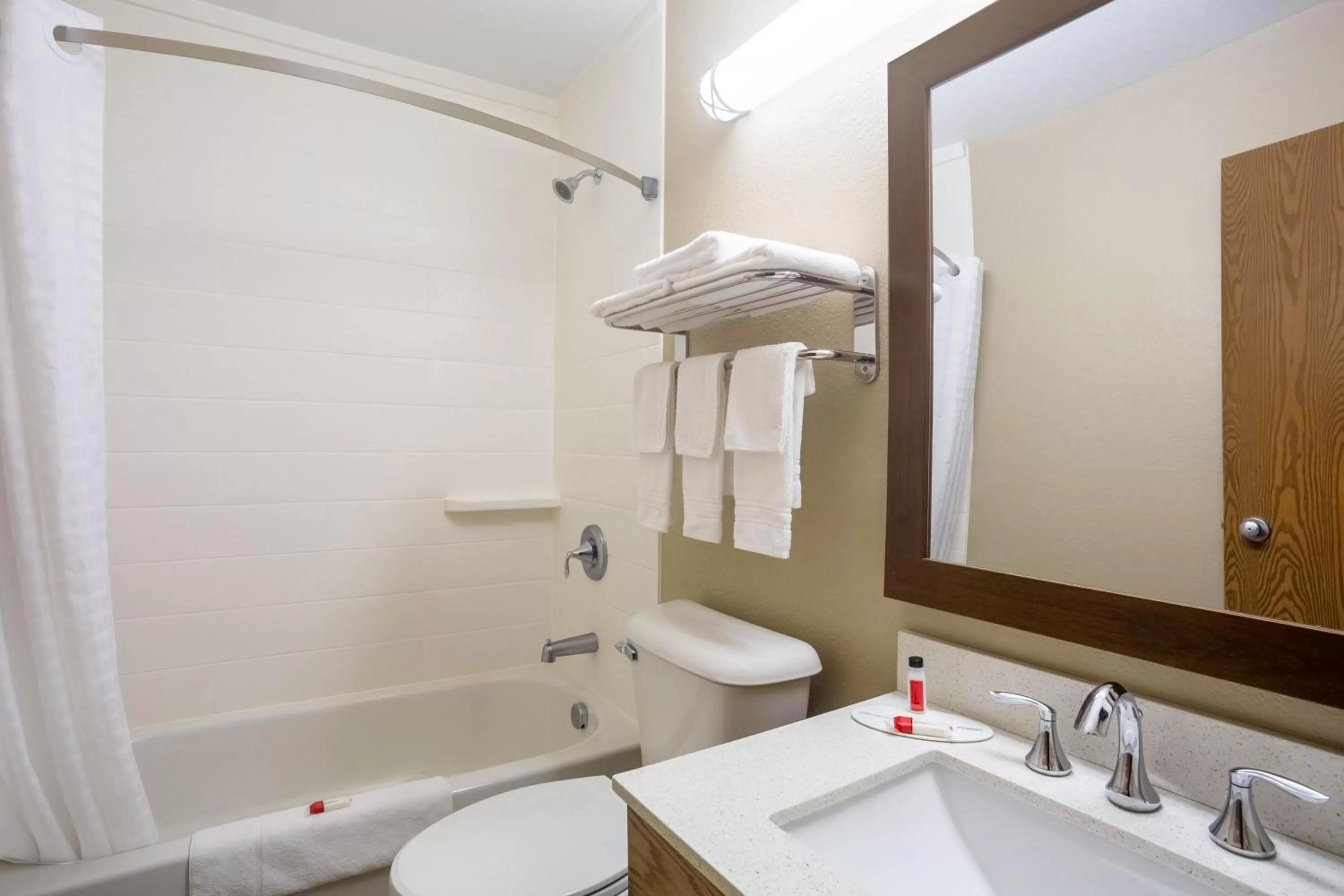 King Studio Suite - Non-Smoking in Super 8 by Wyndham Elkins