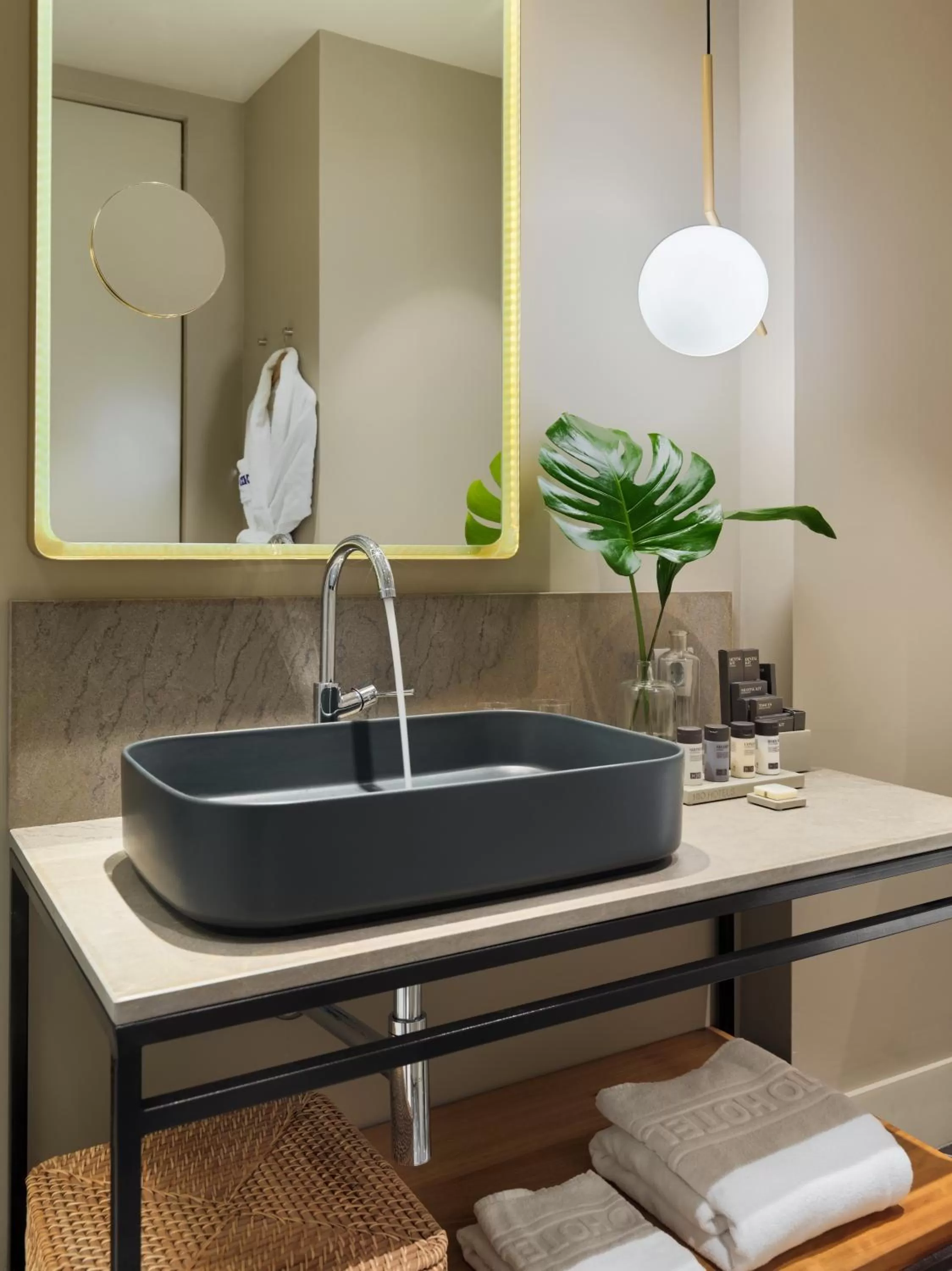 Standard Double or Twin Room in H10 Palacio Colomera