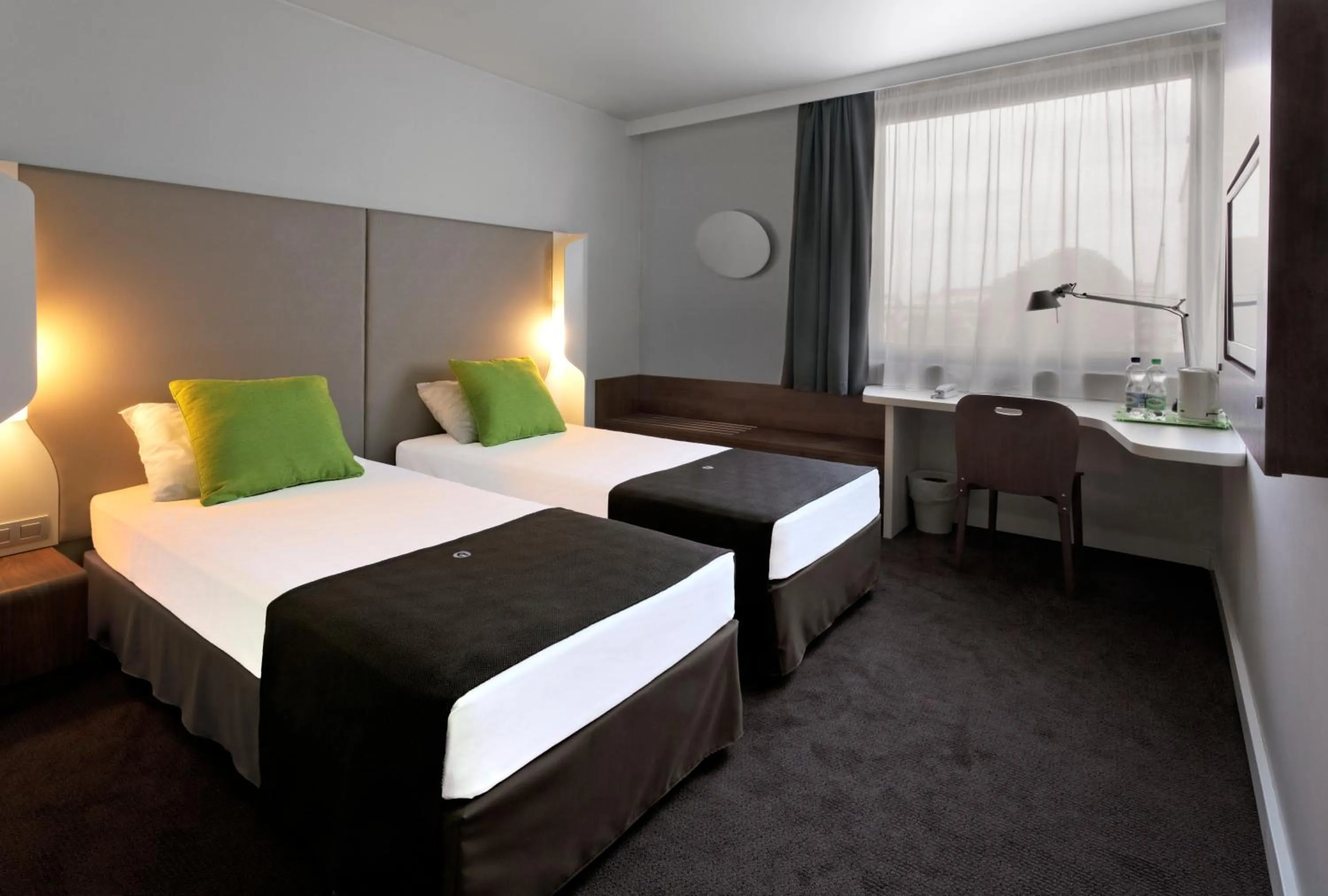 Standard Room - 2 Single Beds in Campanile Bydgoszcz