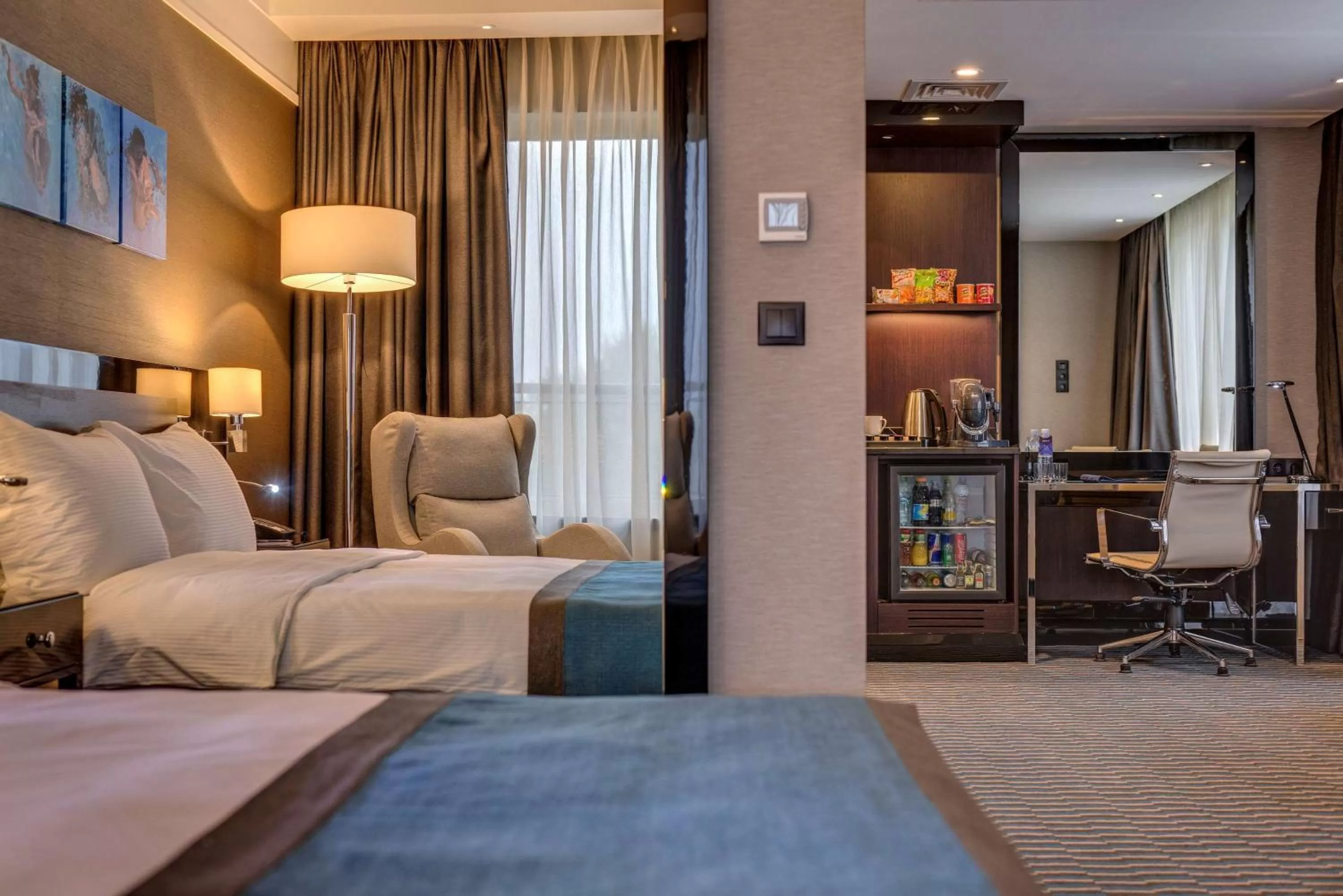 Family Suite in Radisson Blu Leogrand Hotel