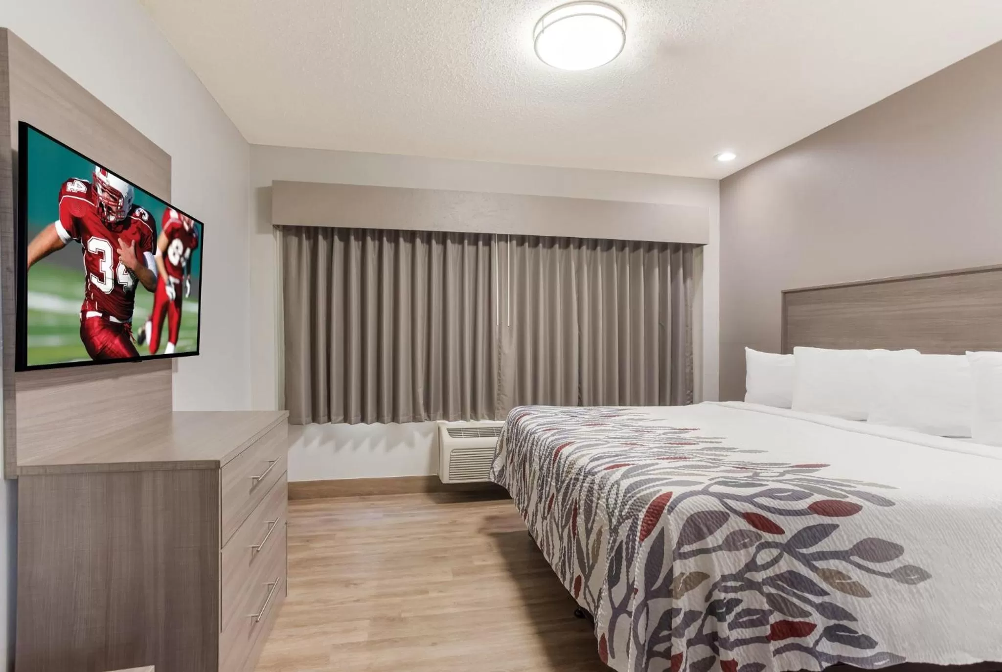  Superior King Room Non-Smoking in Red Roof Inn & Suites Corbin