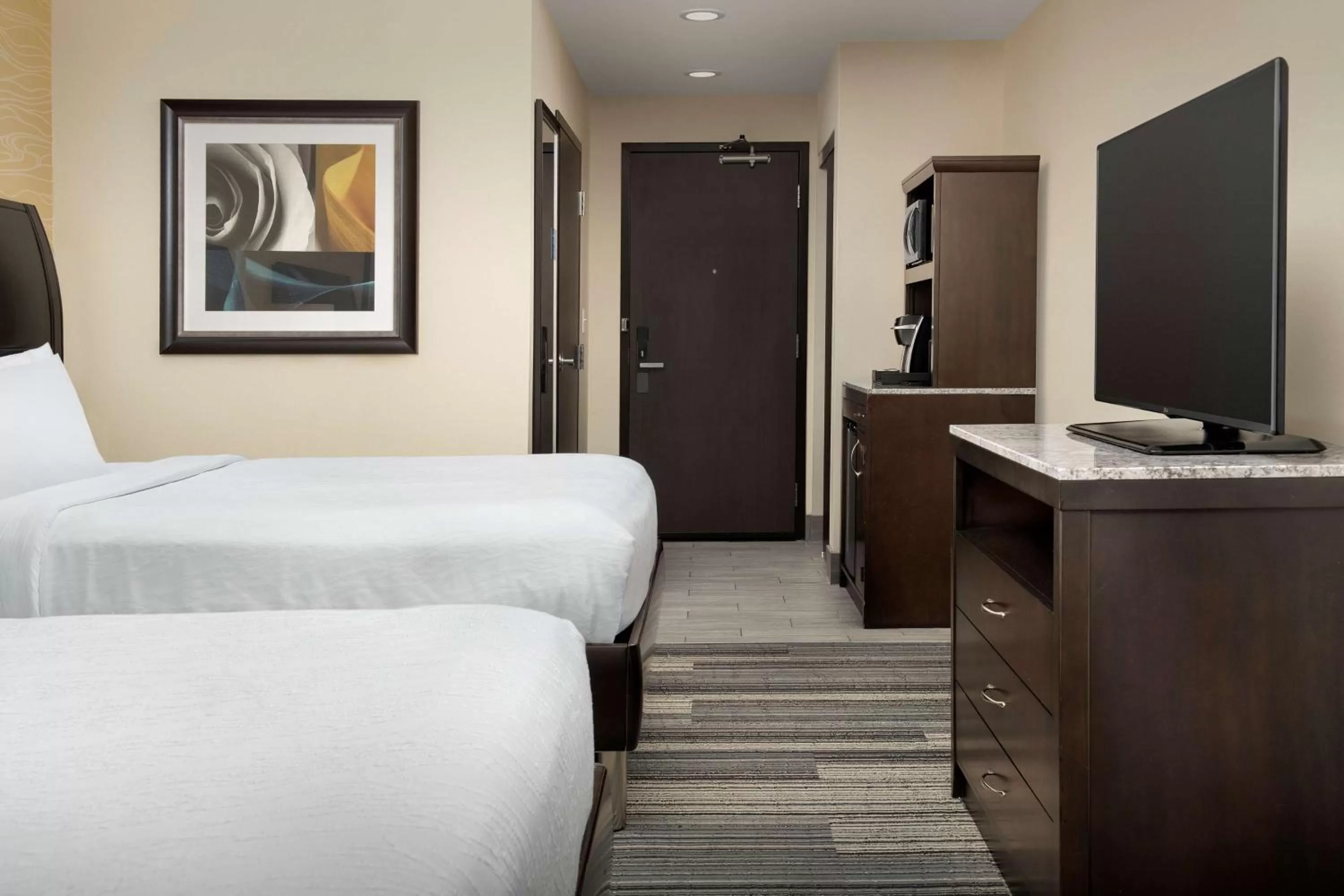Premium Queen Room with Two Queen Beds in Hilton Garden Inn Murfreesboro