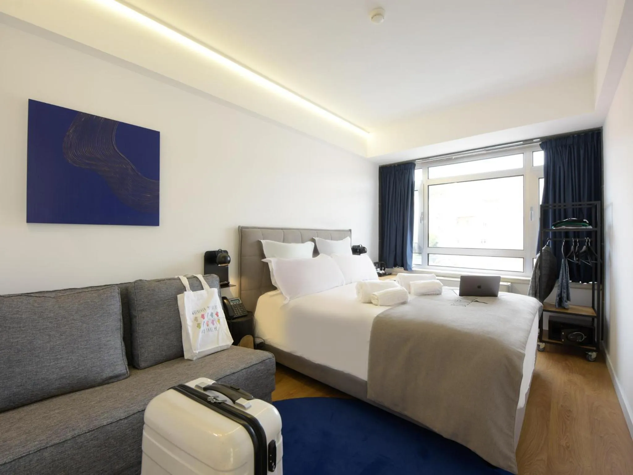 Superior Double Room in room00 Lisboa Hostel