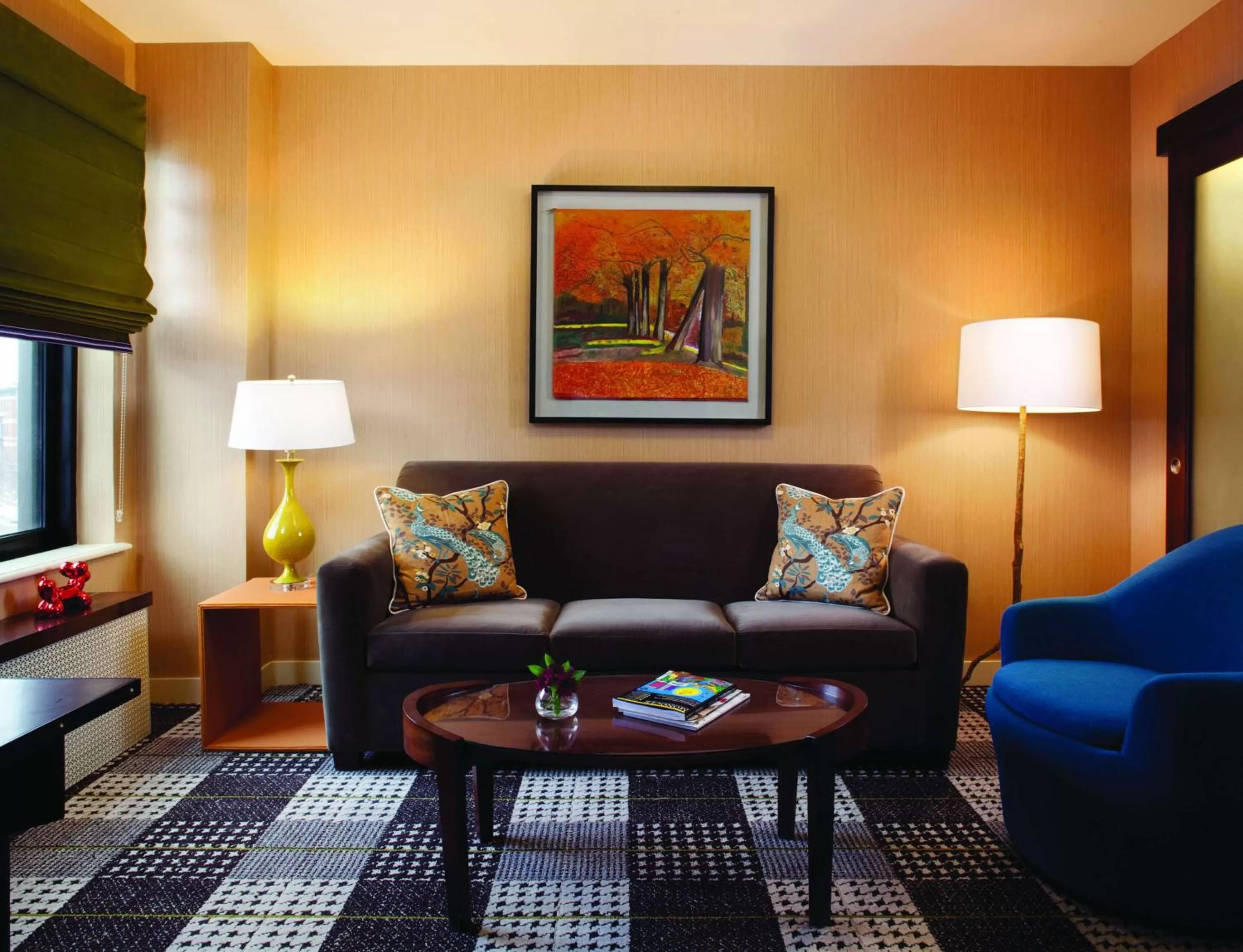 Junior King Suite with Accessible Tub - Disability Access in Hotel Lincoln