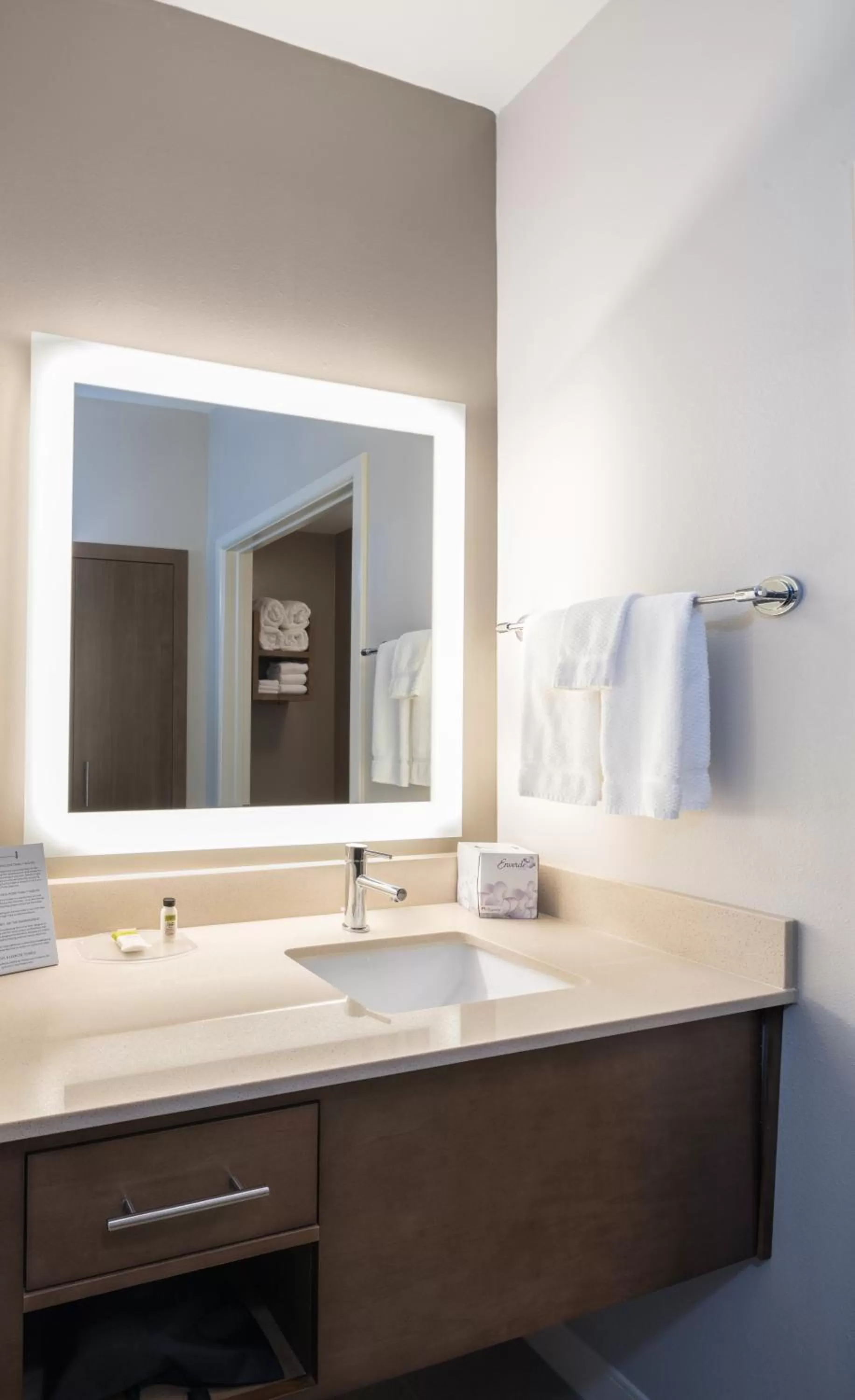 King Studio Suite in Staybridge Suites - Lake Jackson by IHG