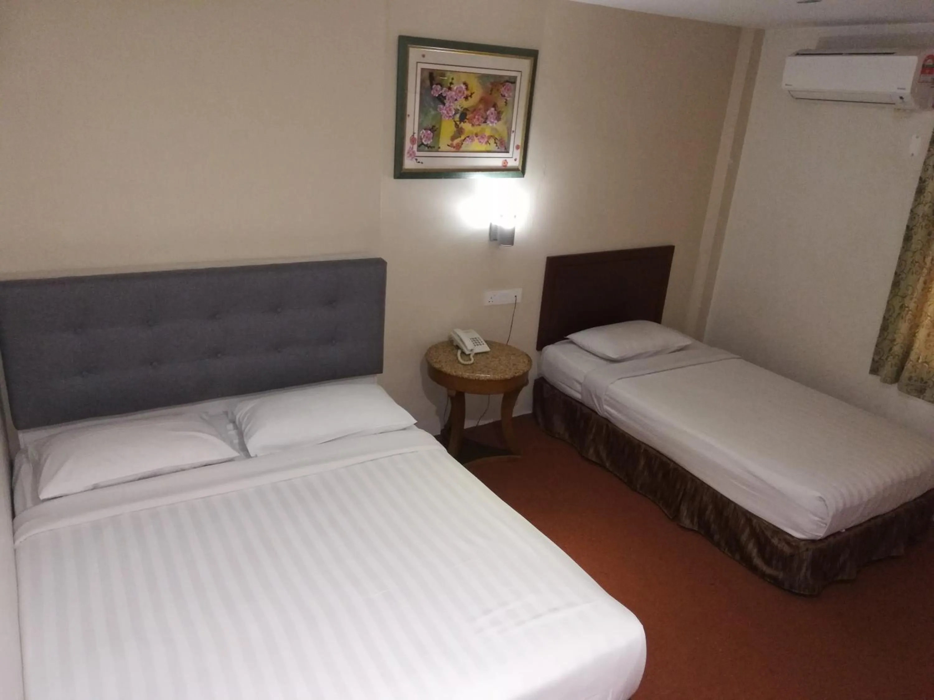  Family Room in Floral Hotel