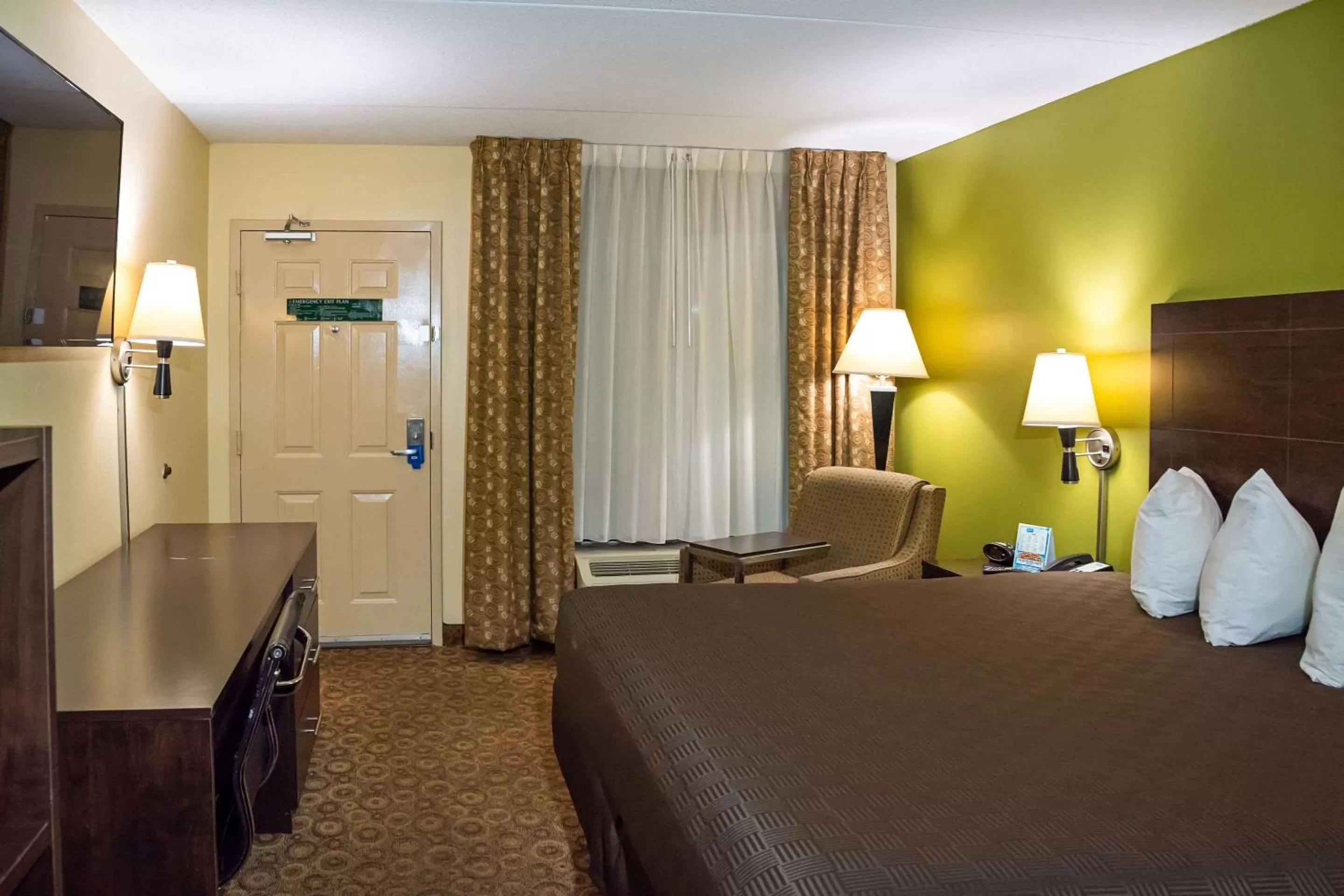 King Room - Smoking  in Rodeway Inn & Suites Clarksville near Governors Square Mall