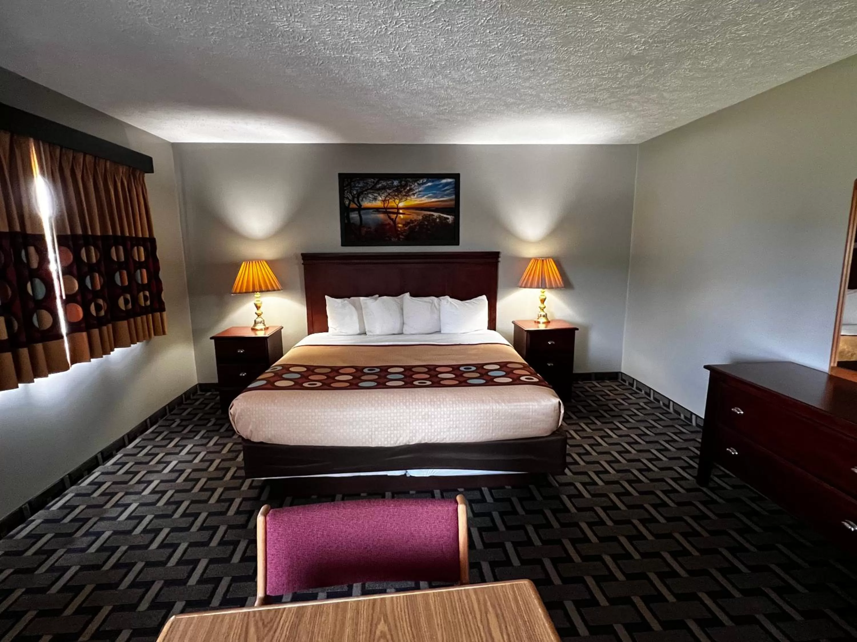 King Studio with Spa Bath in Sky Lodge Inn & Suites - Delavan