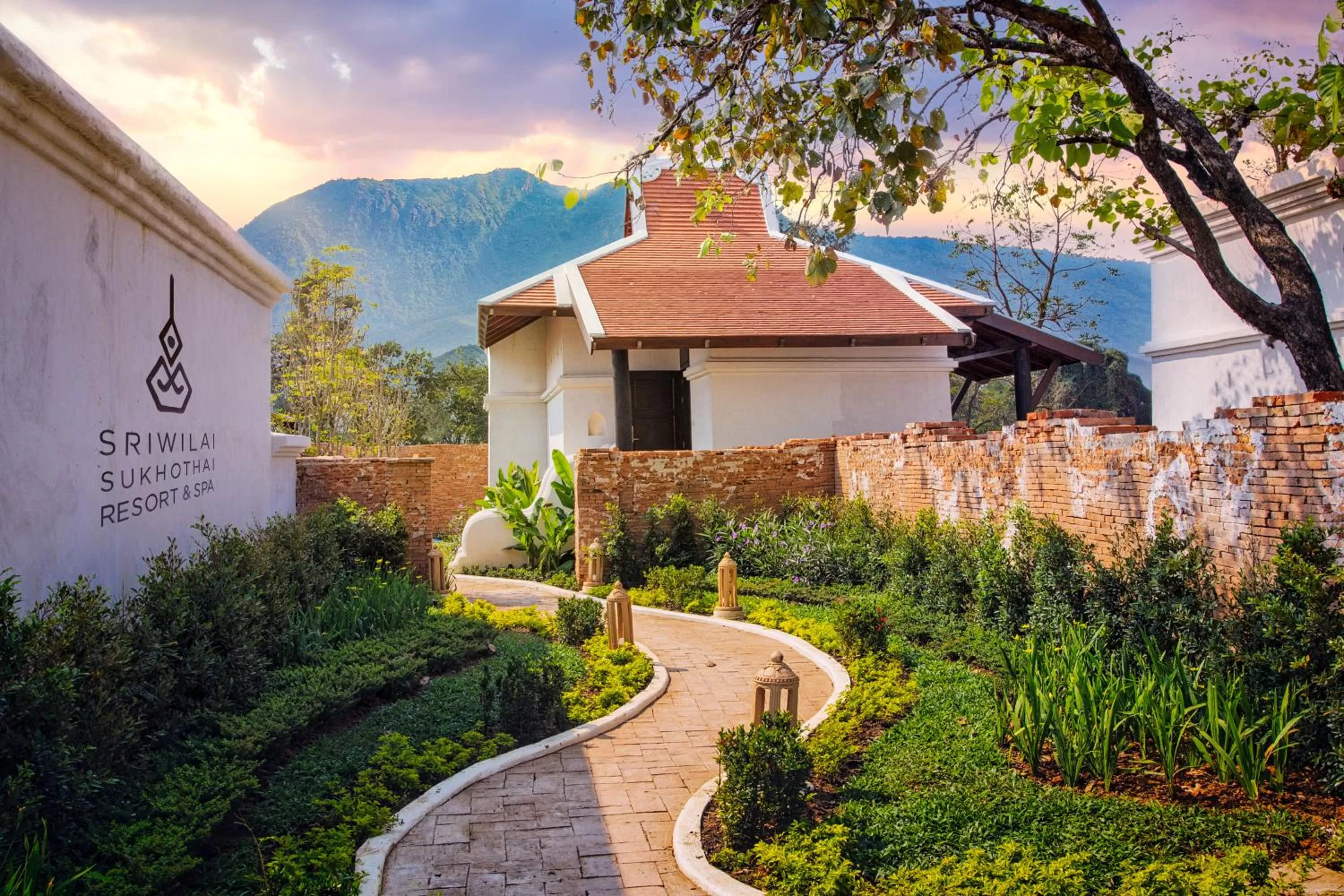 Suite Room with Balcony in Sriwilai Sukhothai