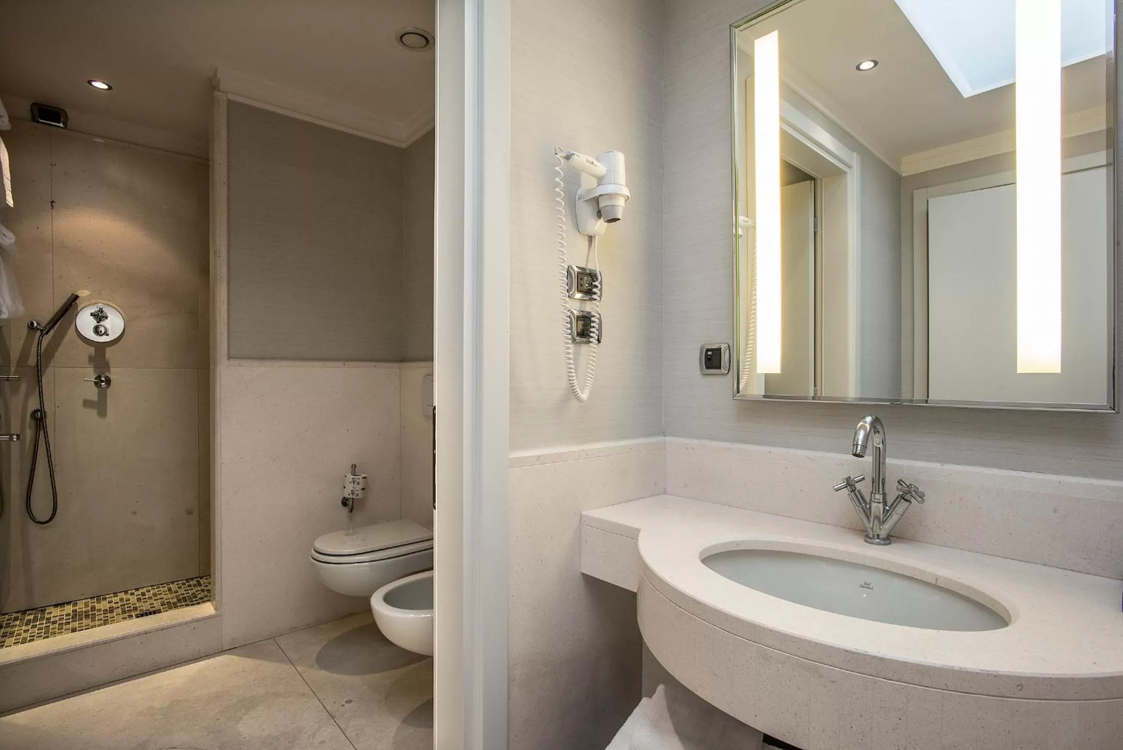 Suite in FlyOn Hotel & Conference Center