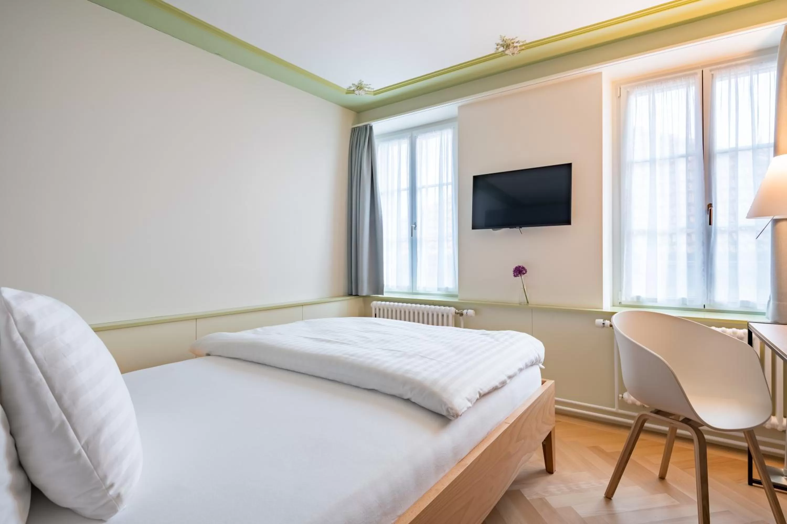 Single Room Queen Historic - single occupancy in Linde Heiden Swiss Quality Hotel