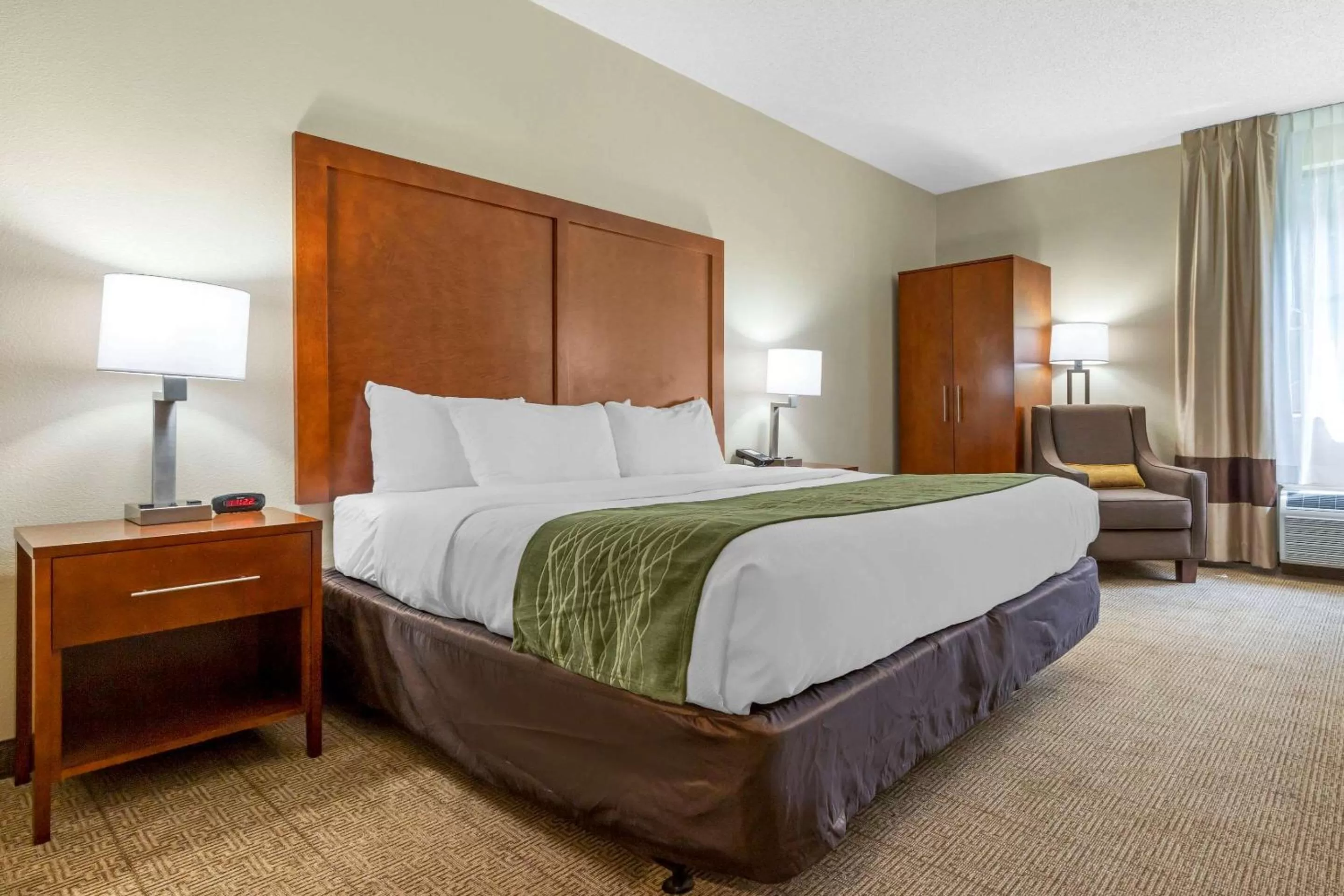 King Room - Accessible/Non-Smoking in Comfort Inn & Suites Lenoir Hwy 321 Northern Foothills