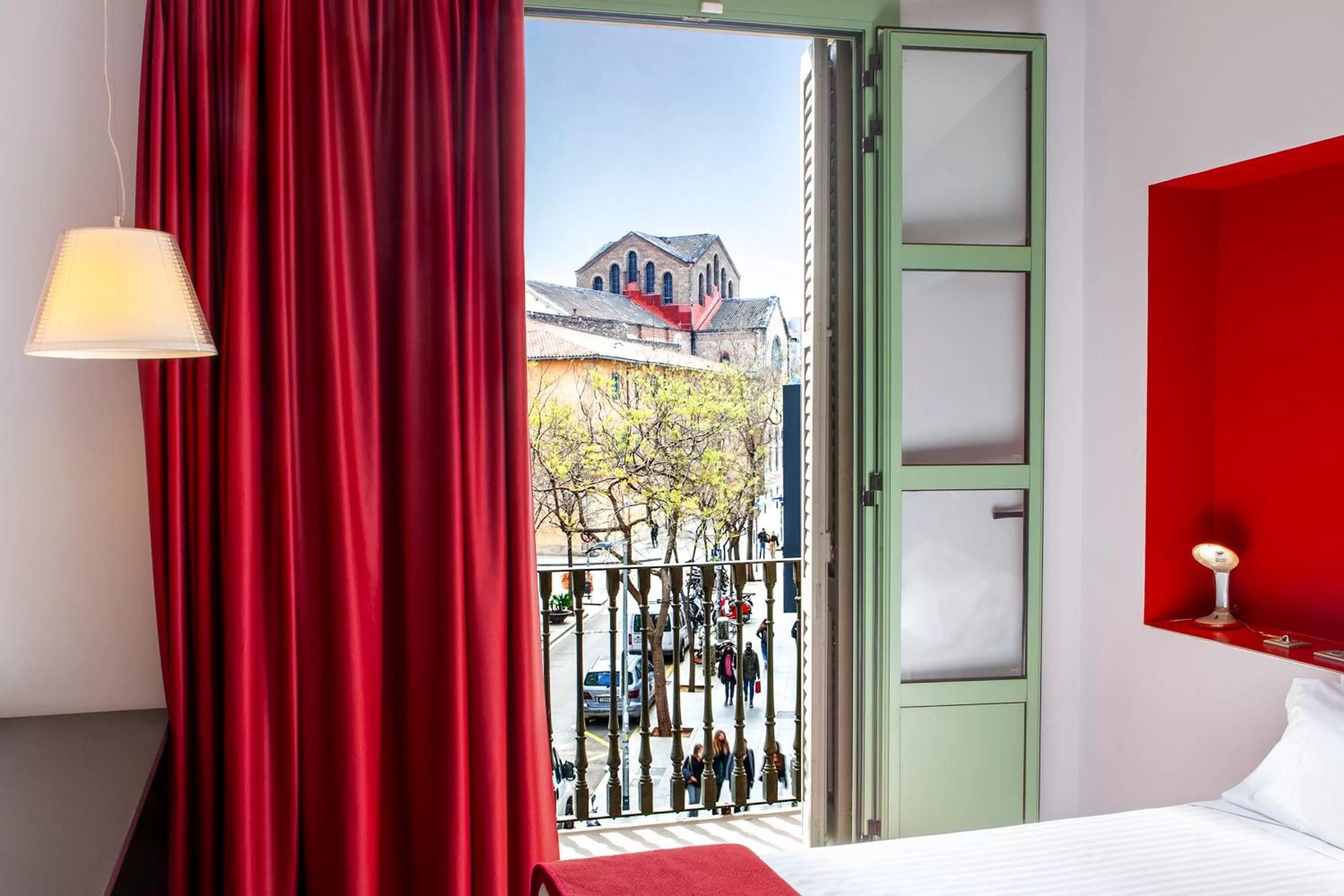 Twin Room with Balcony in Ciutat Vella
