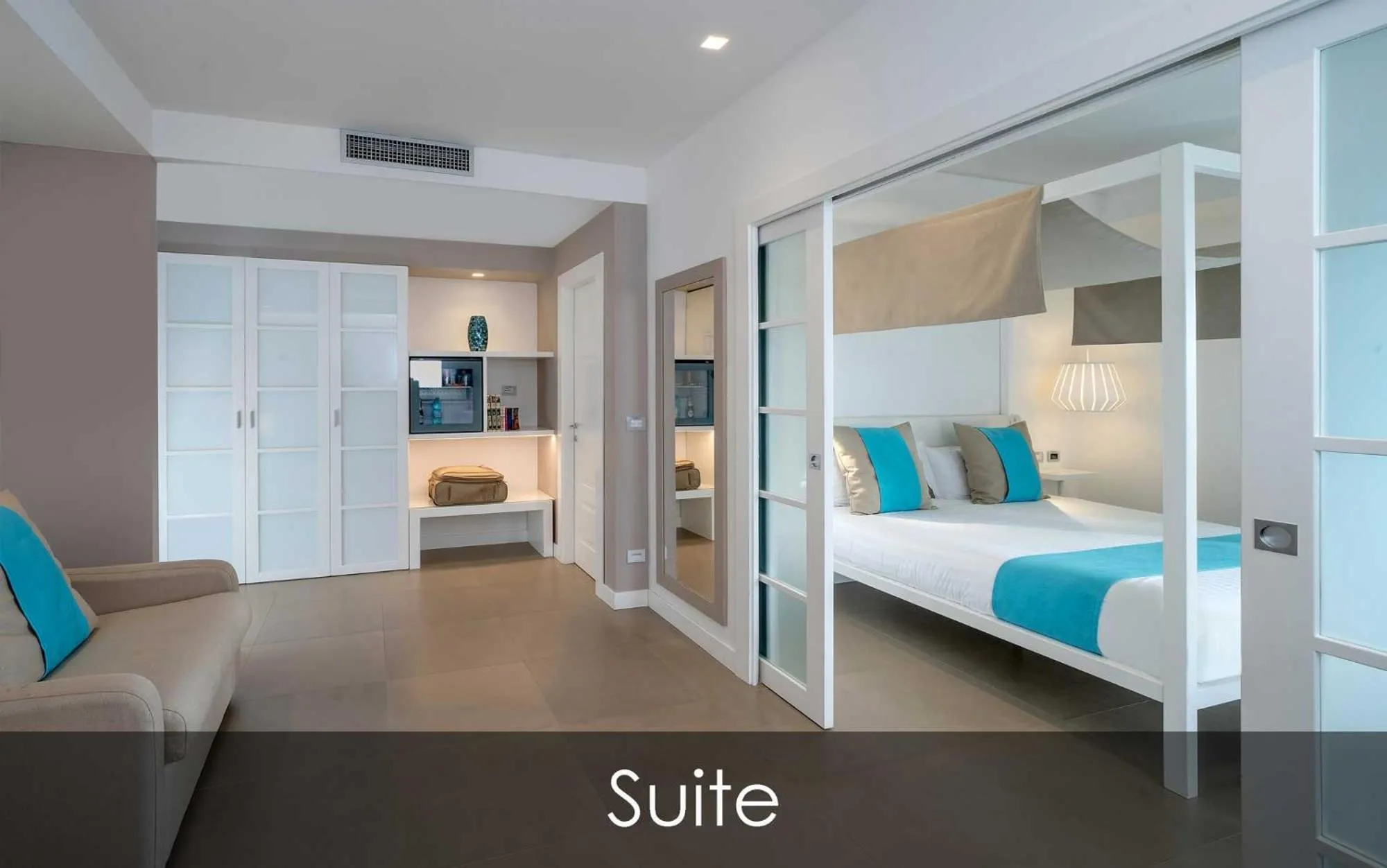 Deluxe Suite with Two Bedrooms (2 Adults + 2 Children) in Hotel Olimpico