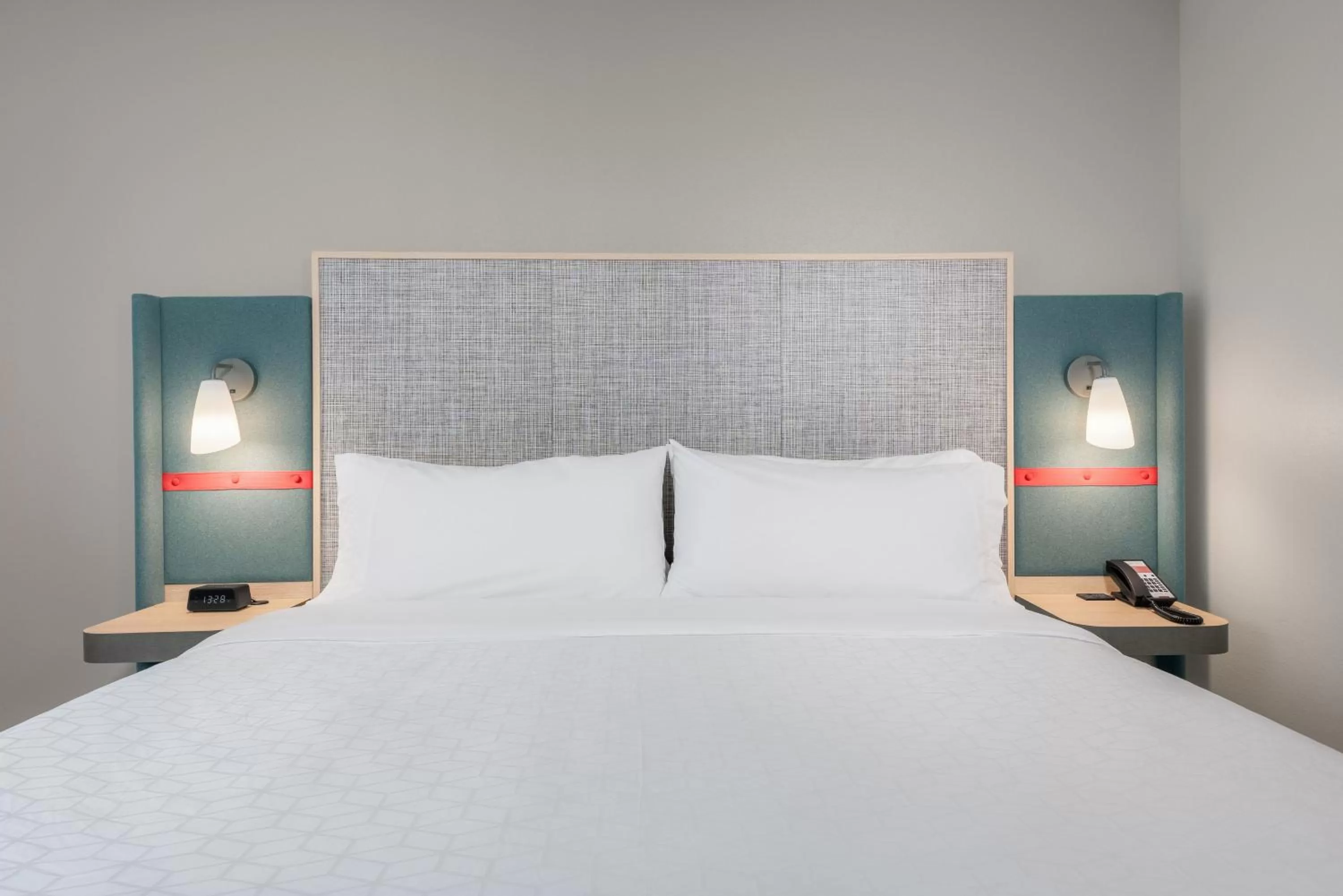 King Room - Hearing Accessible - Non-Smoking in avid hotel Nashville - Lebanon an IHG Hotel