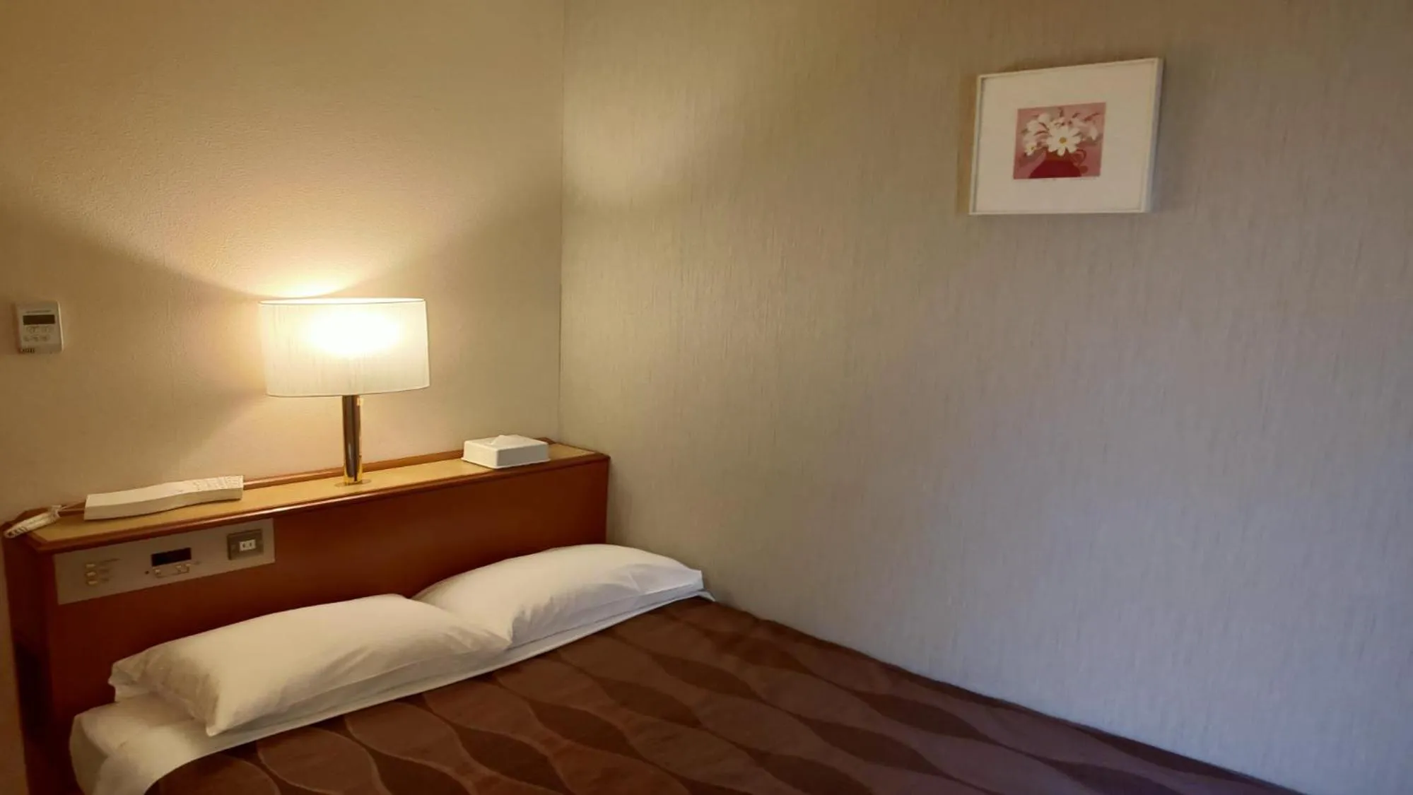 Double Room with Small Double Bed - single occupancy - Smoking in Center Hotel Narita1