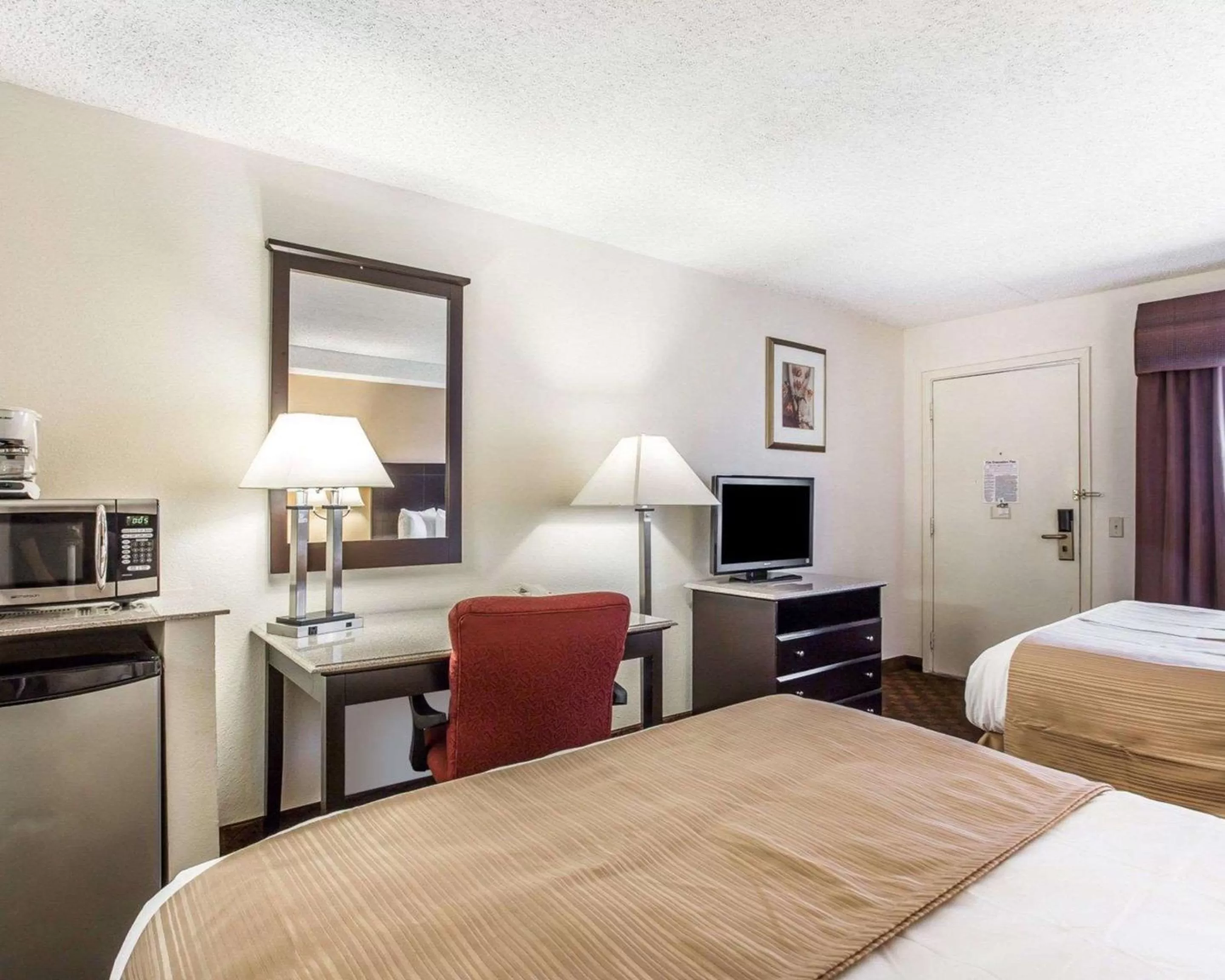 Double Room with Two Double Beds - Non-Smoking in Quality Inn & Suites Coliseum