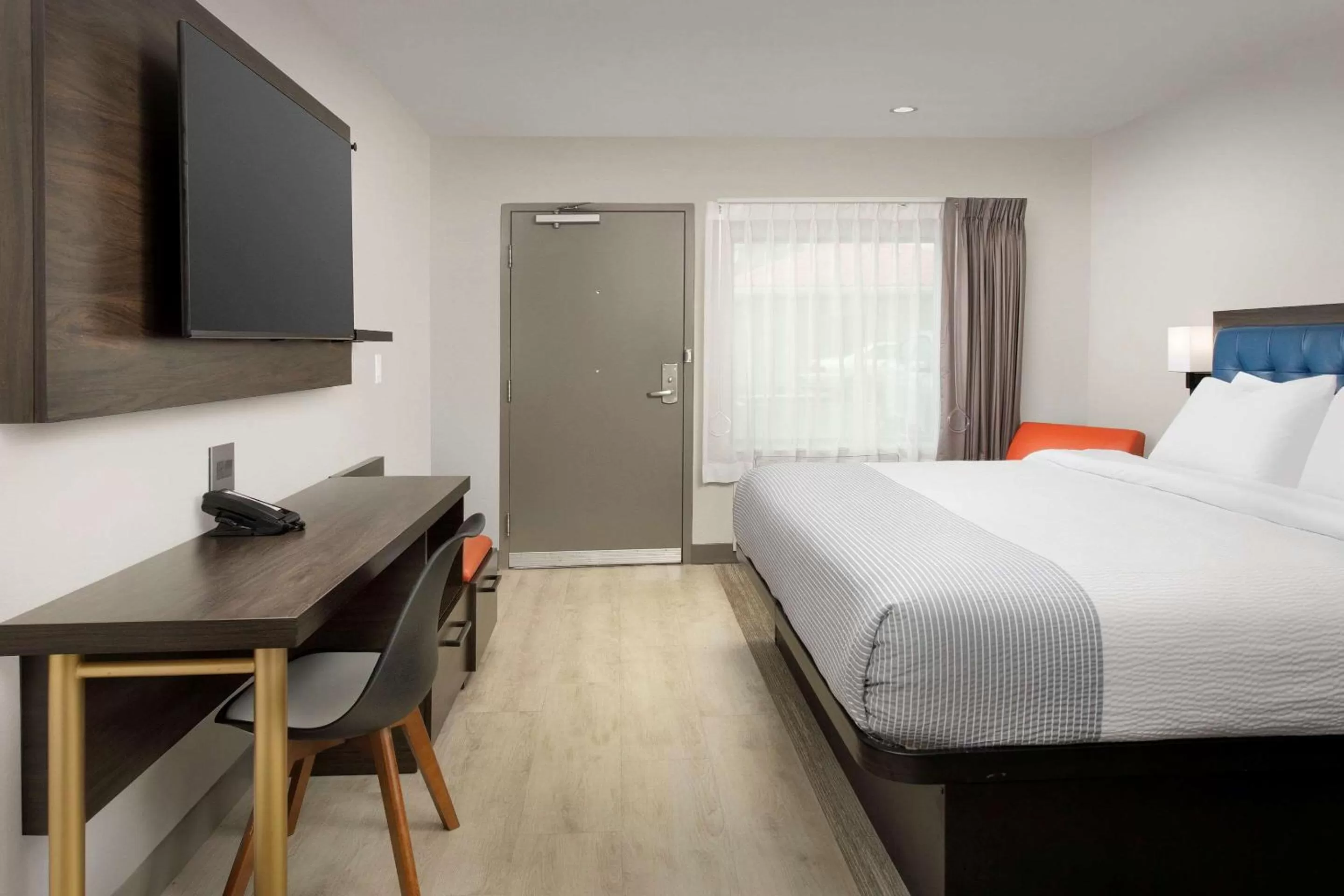 King Room - Accessible/Non-Smoking in Rodeway Inn St Augustine Historic District