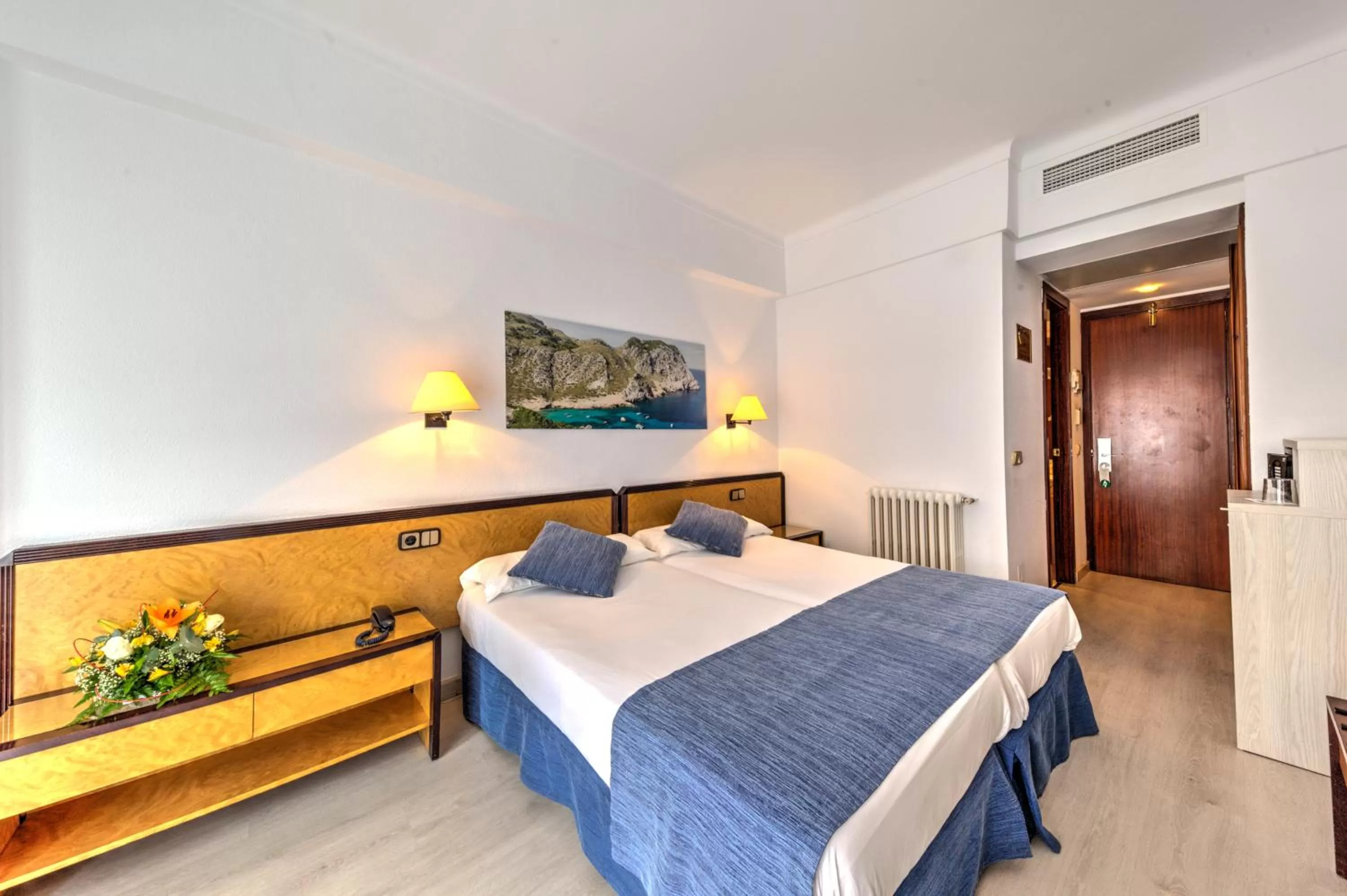 Family Room (1 Adult + 1 Child) in Hotel Voramar