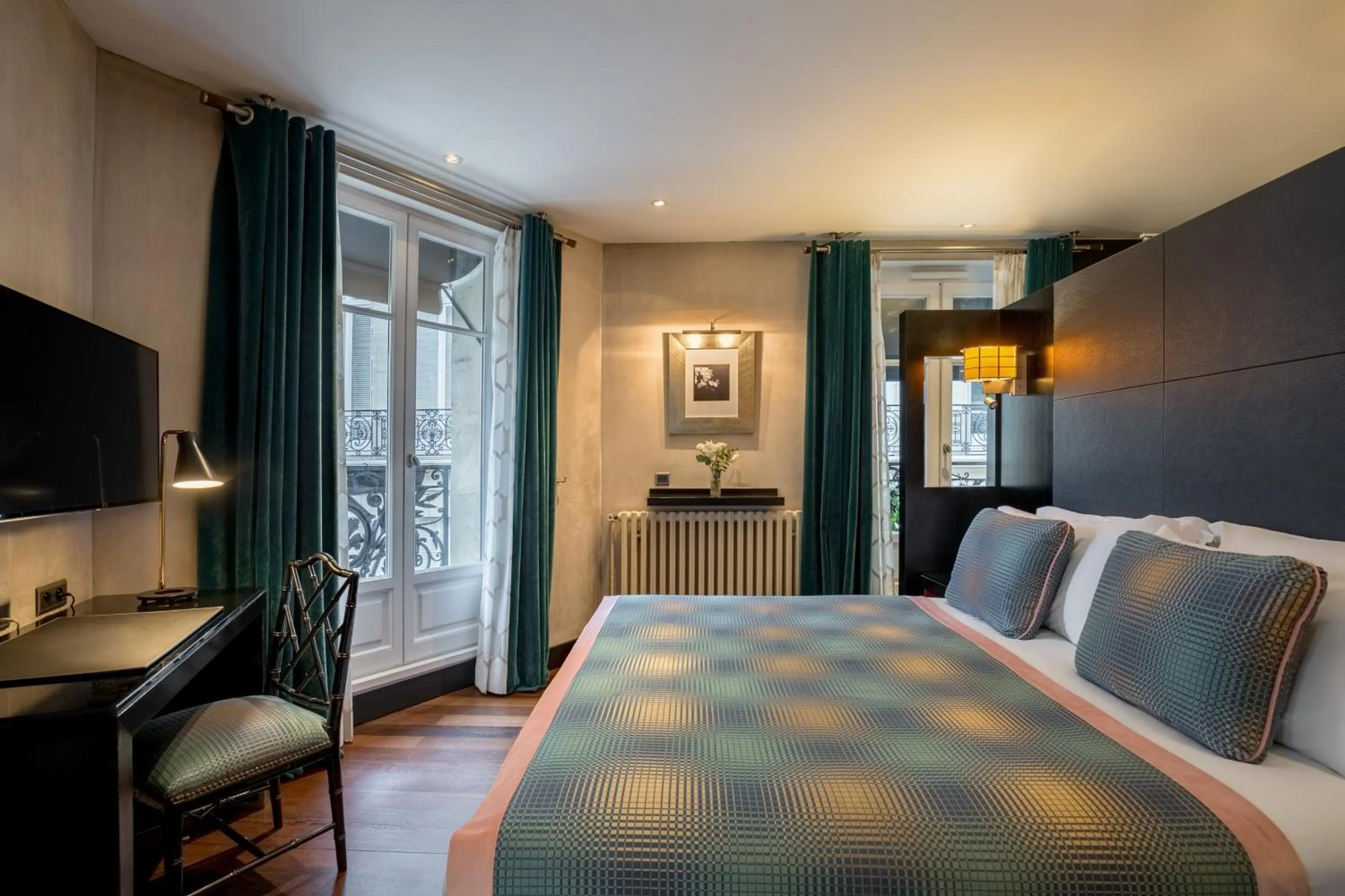 Deluxe Double Room in Chalgrin Boutique Hotel