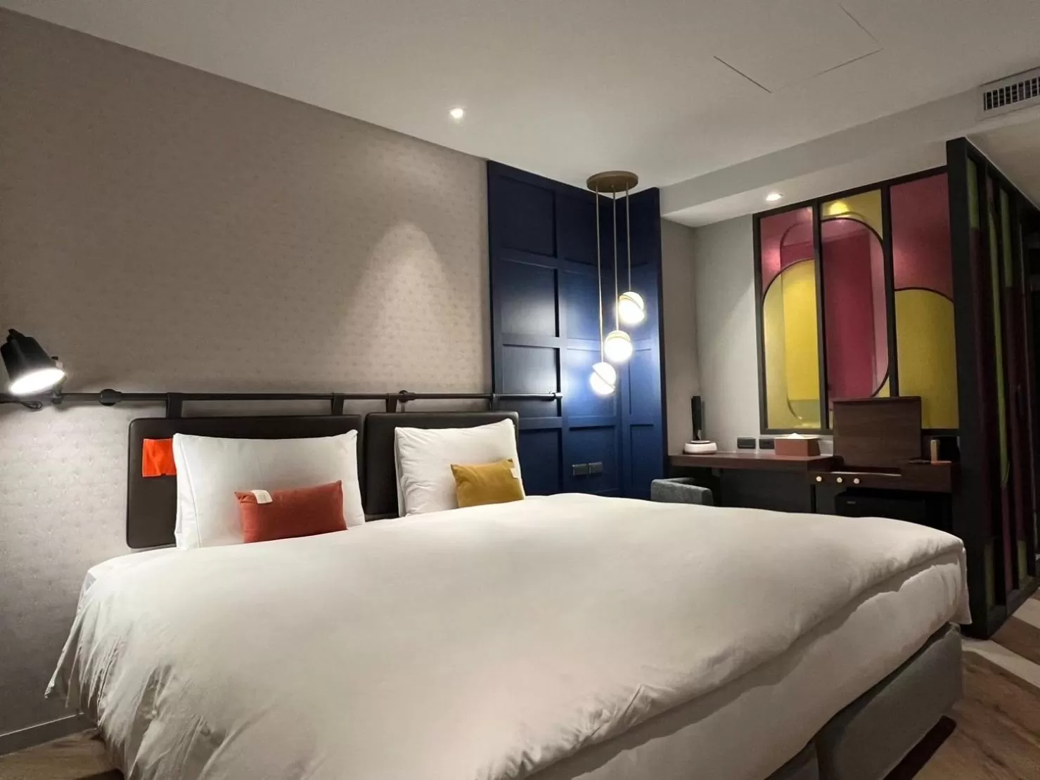 King Room in OLAH Poshtel - Taichung Station