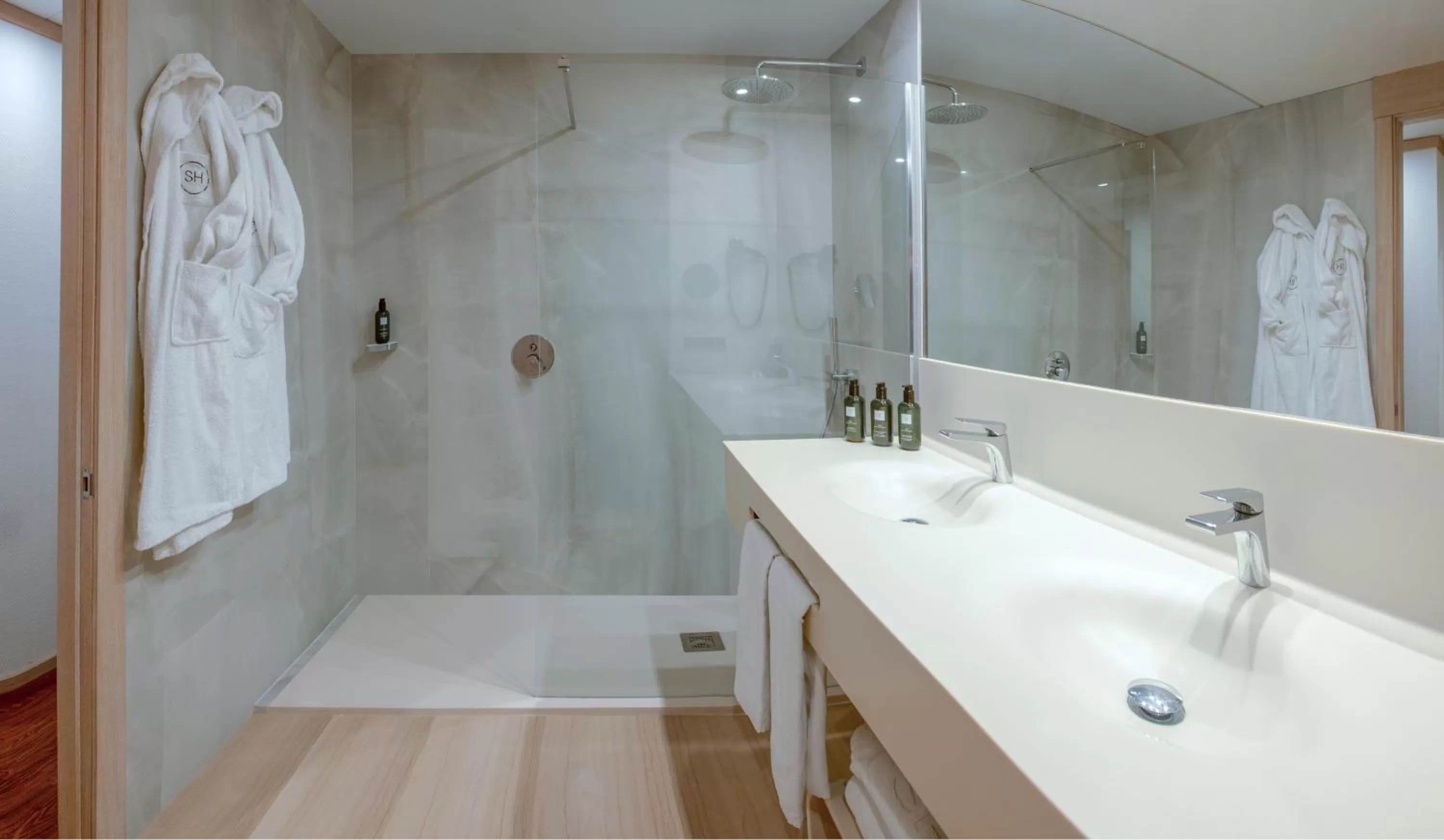 Superior Double or Twin Room in SH Valencia Palace