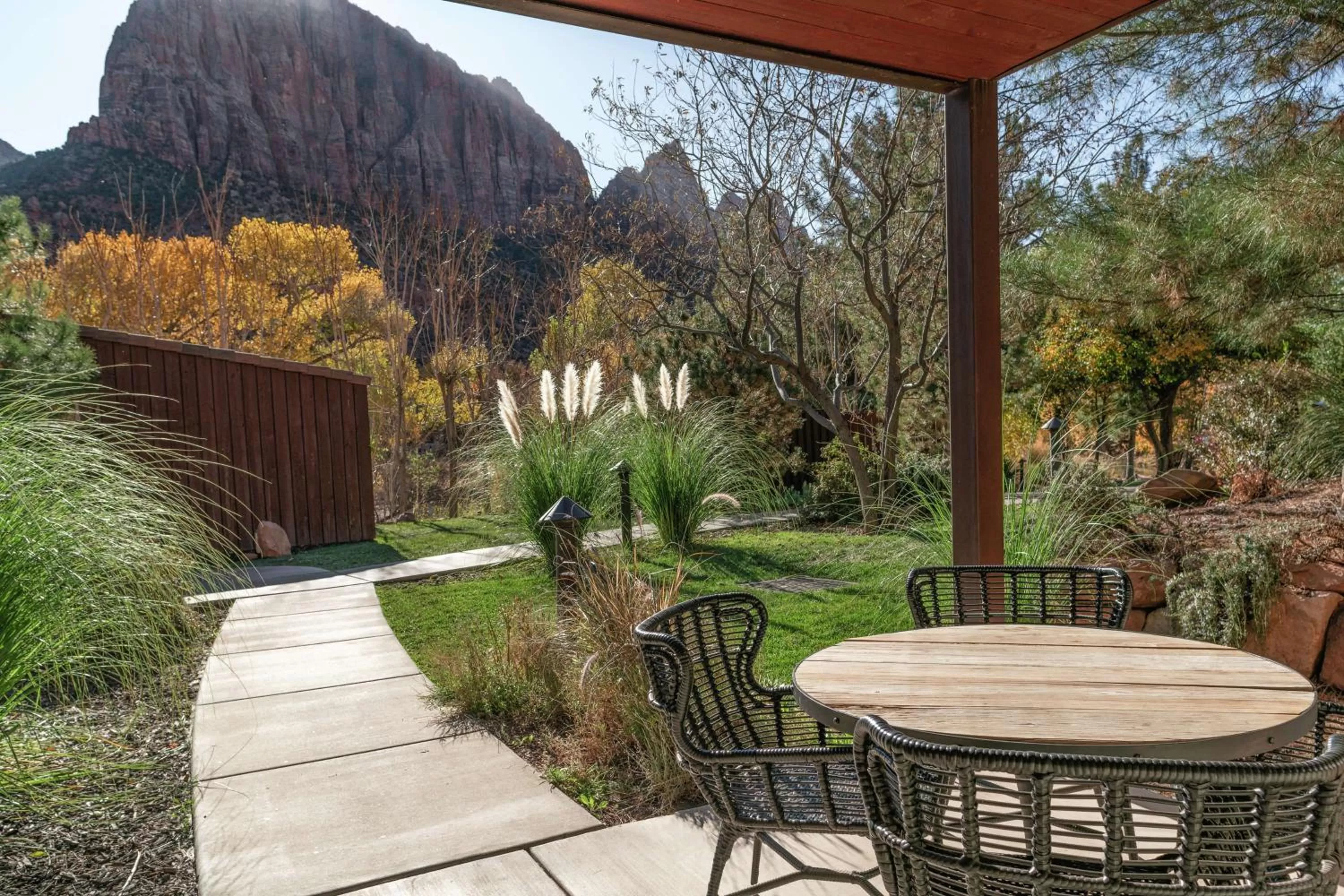 One-Bedroom Suite with One King Bed and Sofa Bed - Riverside in Cliffrose Springdale, Curio Collection By Hilton