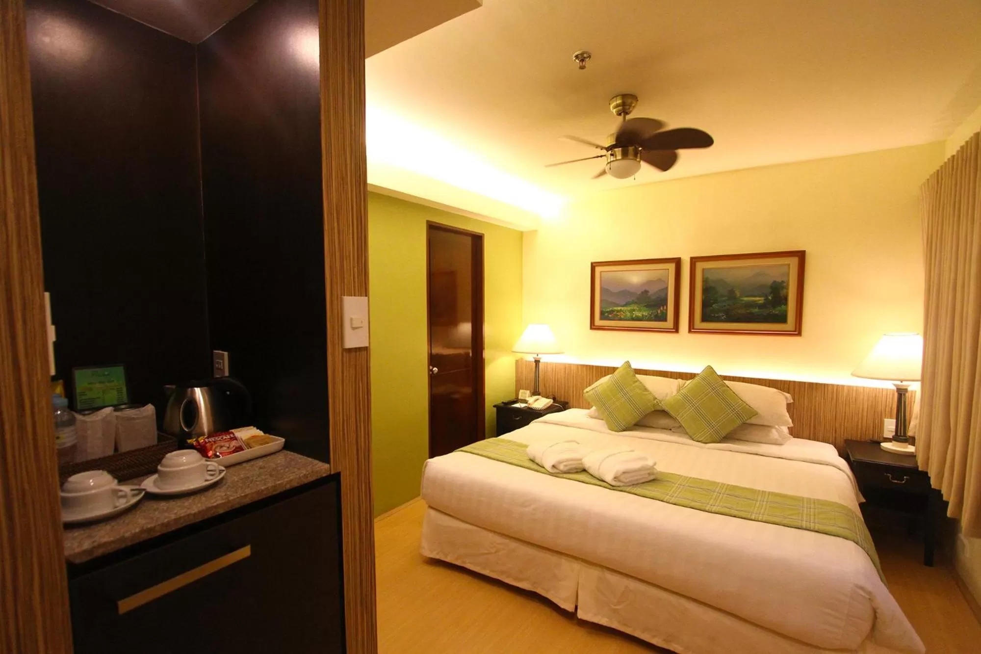 Deluxe King Room in Hotel Fleuris