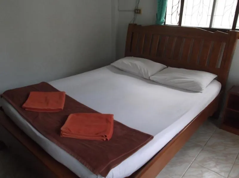 Fan Bungalow with Sea View in Palm Point Village