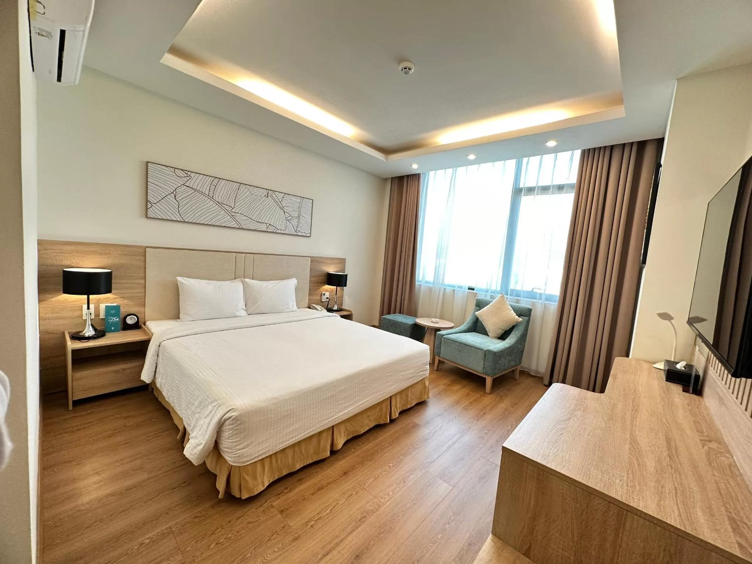 Superior King Room in Muong Thanh Holiday Vung Tau Hotel