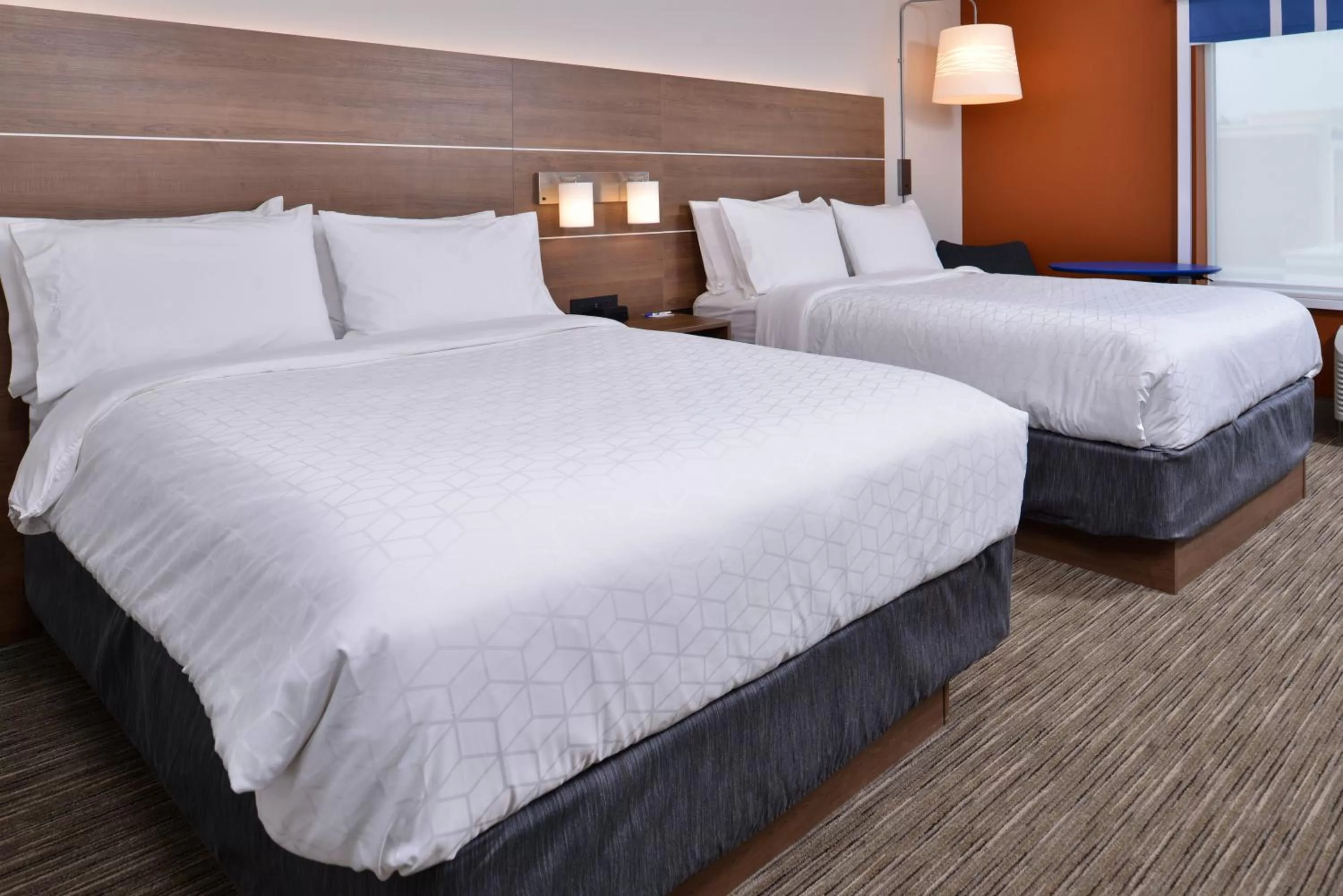 Standard Queen Room with Two Queen Beds in Holiday Inn Express & Suites - Marshalltown by IHG