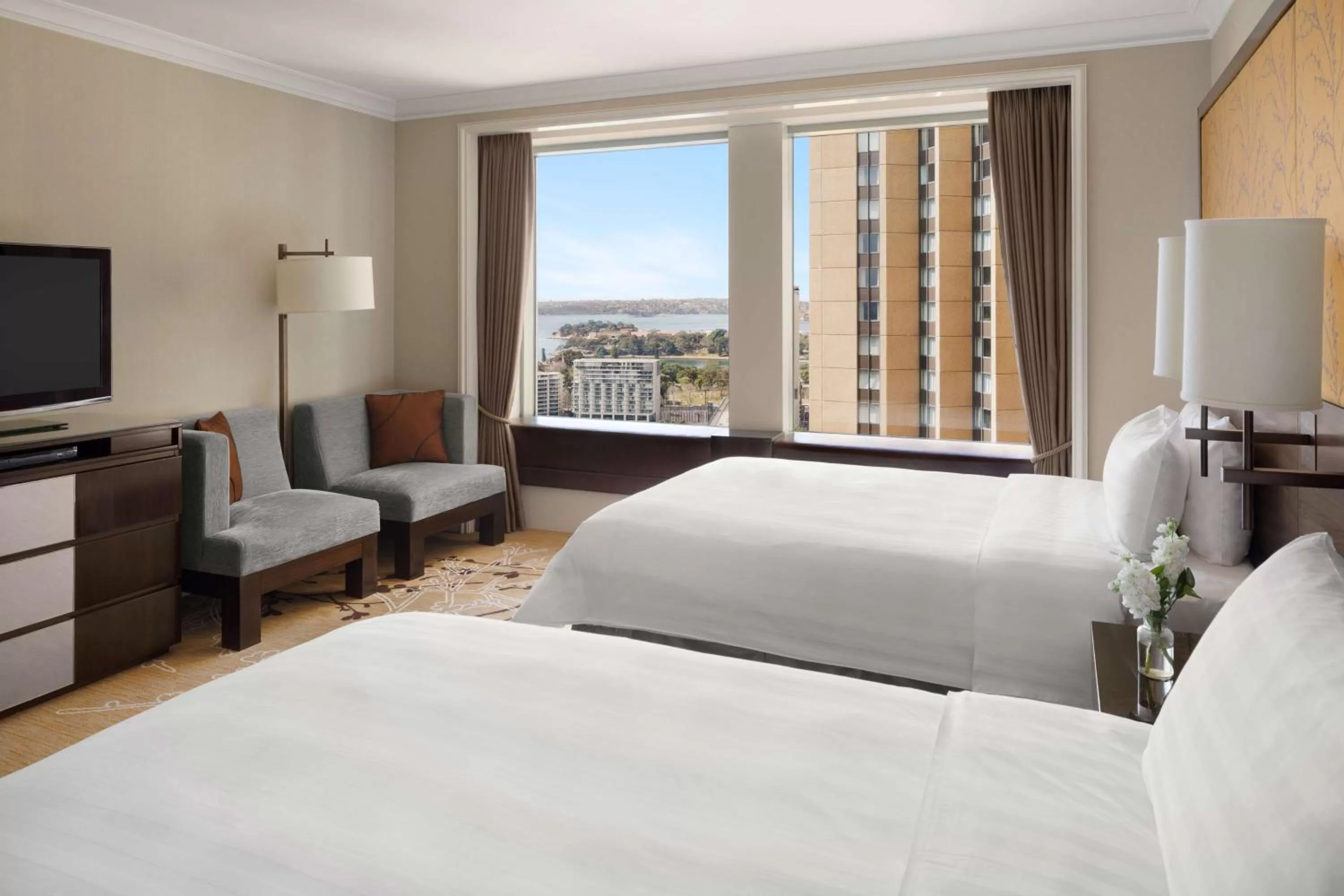 Deluxe Opera House City Twin  in Shangri-La Sydney