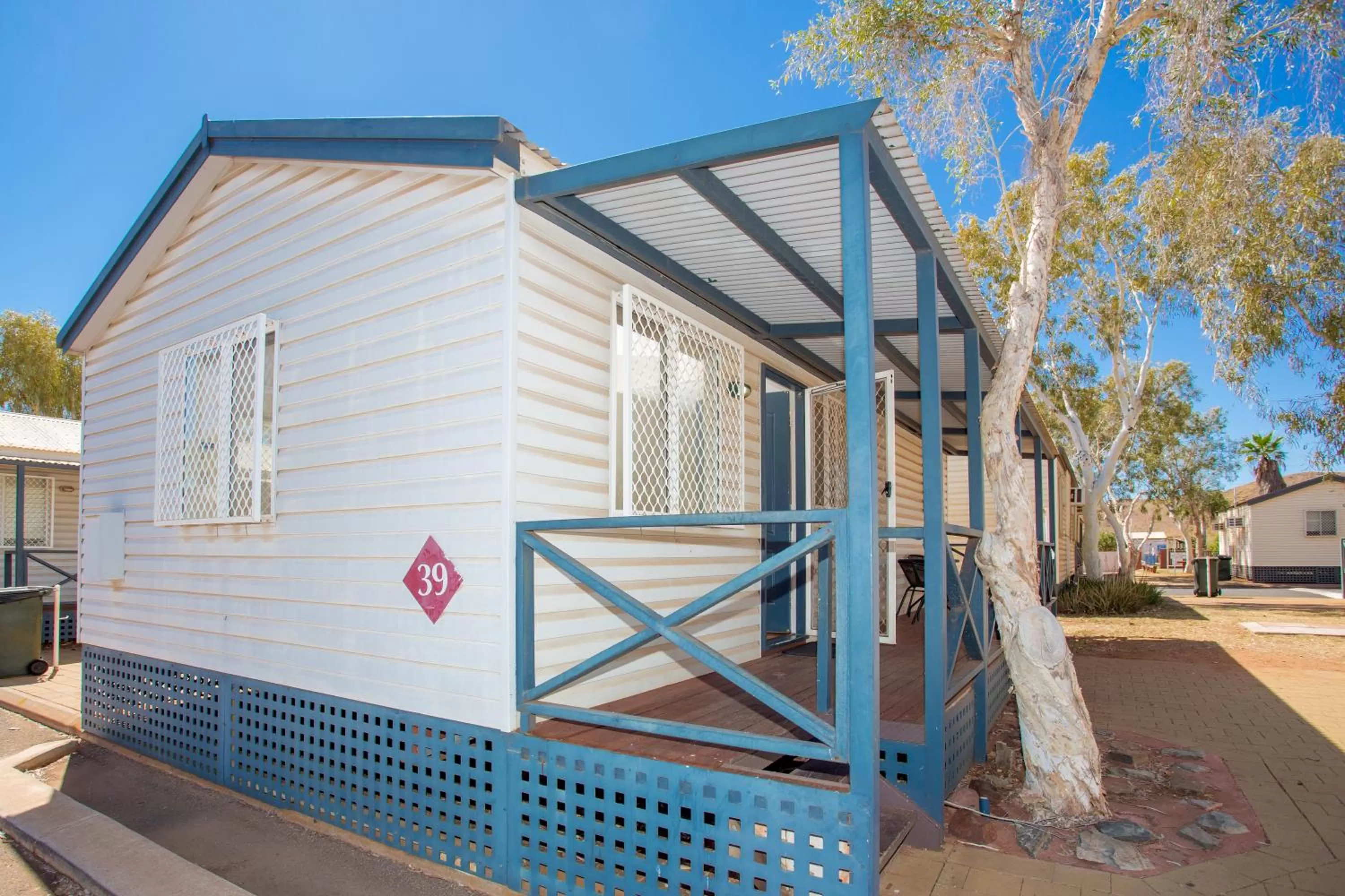 Superior Cabin - Sleeps 5 in Discovery Parks - Pilbara, Karratha
