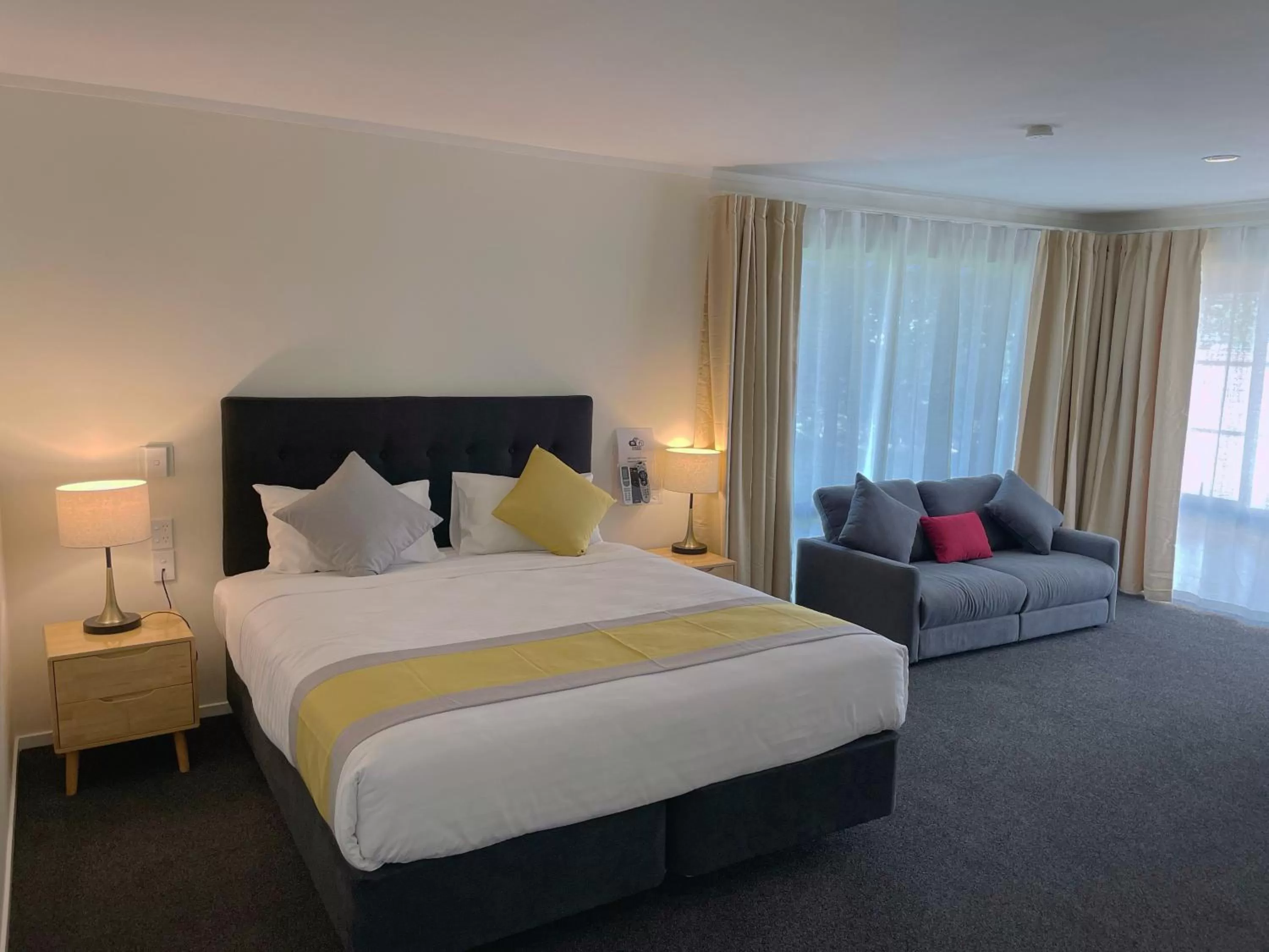 King Room with Spa Bath in Royal Park Lodge