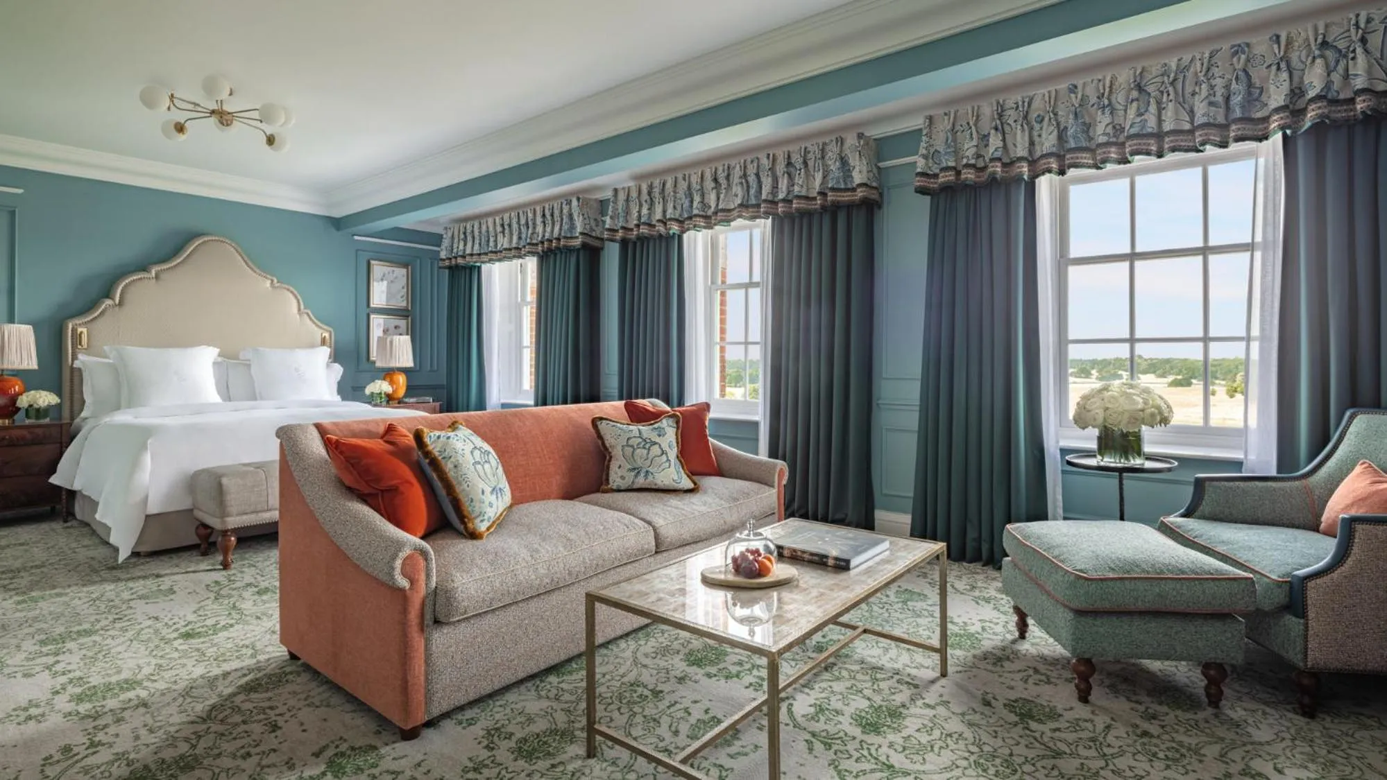 Oliver King Parlor Room in Four Seasons Hotel Hampshire