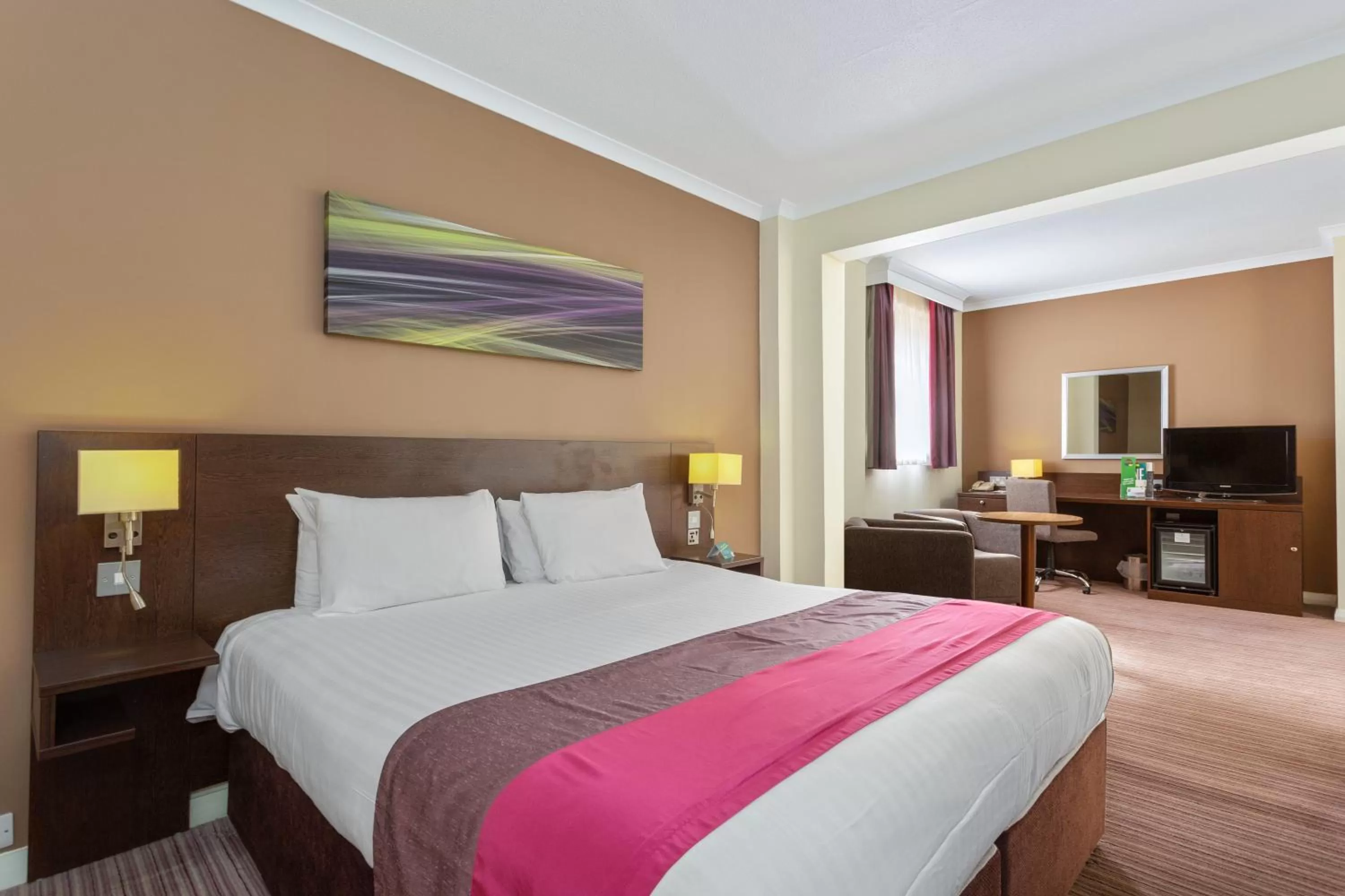 King Suite in Holiday Inn Leamington Spa - Warwick by IHG