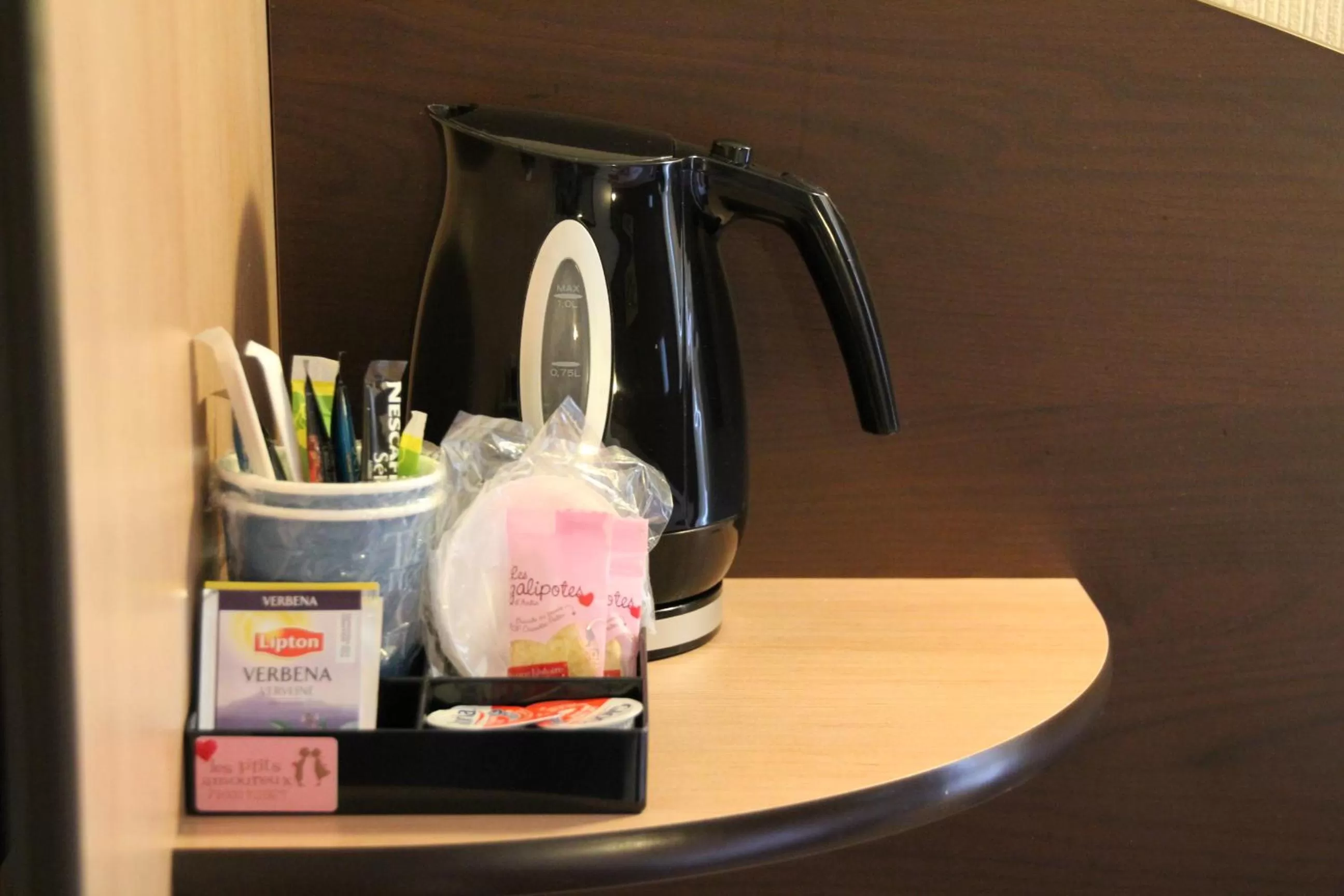 Twin Room in Kyriad Niort-Espace MendesFrance