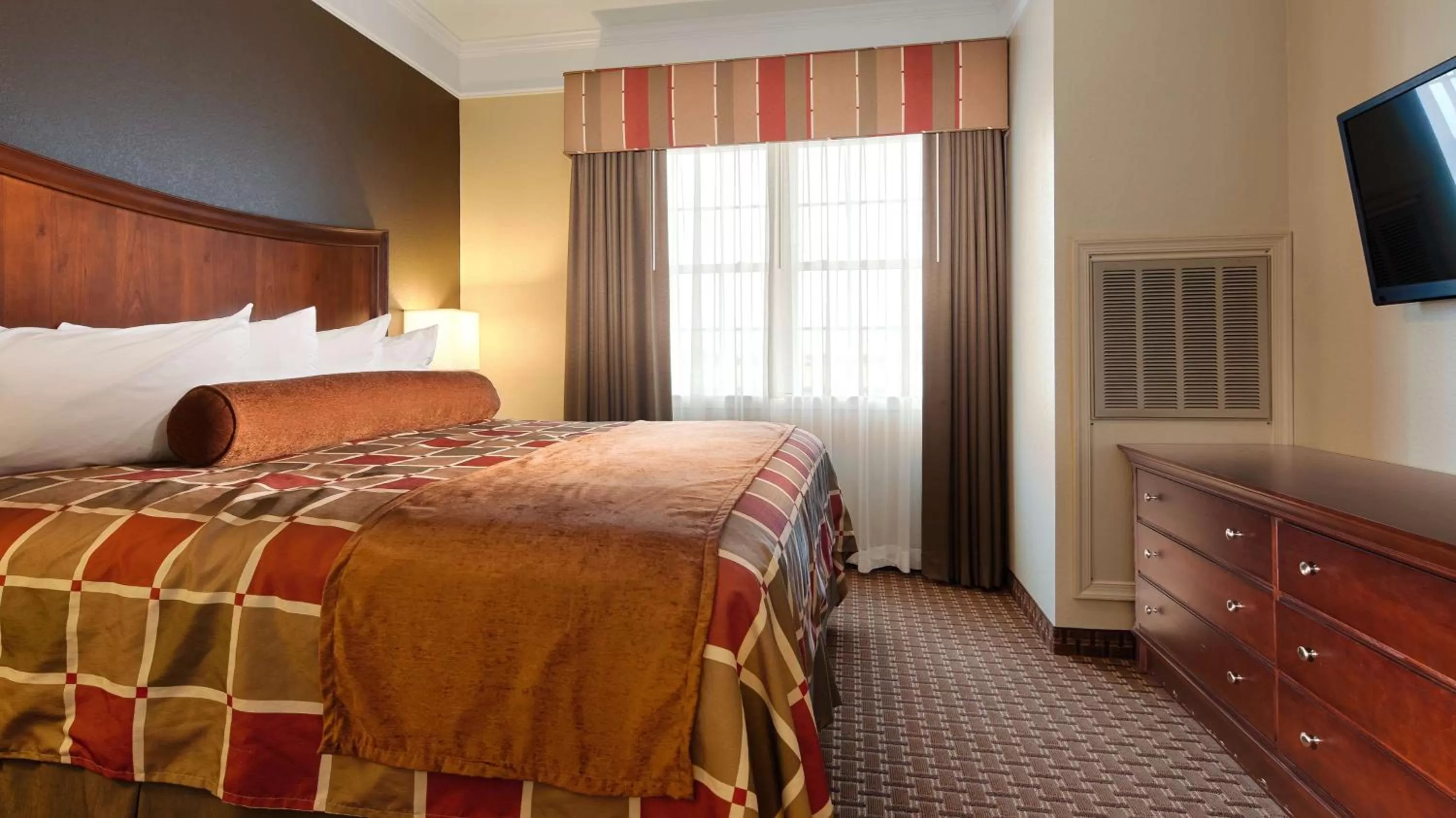 King Suite - Non-Smoking in Best Western Plus Easton Inn & Suites