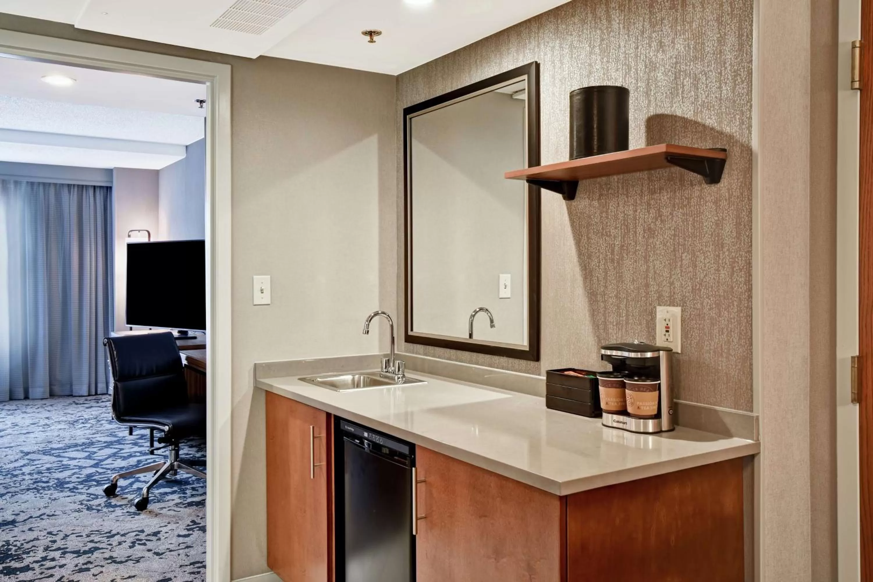 One-Bedroom King Suite - Hearing Access in Embassy Suites by Hilton Omaha Downtown Old Market