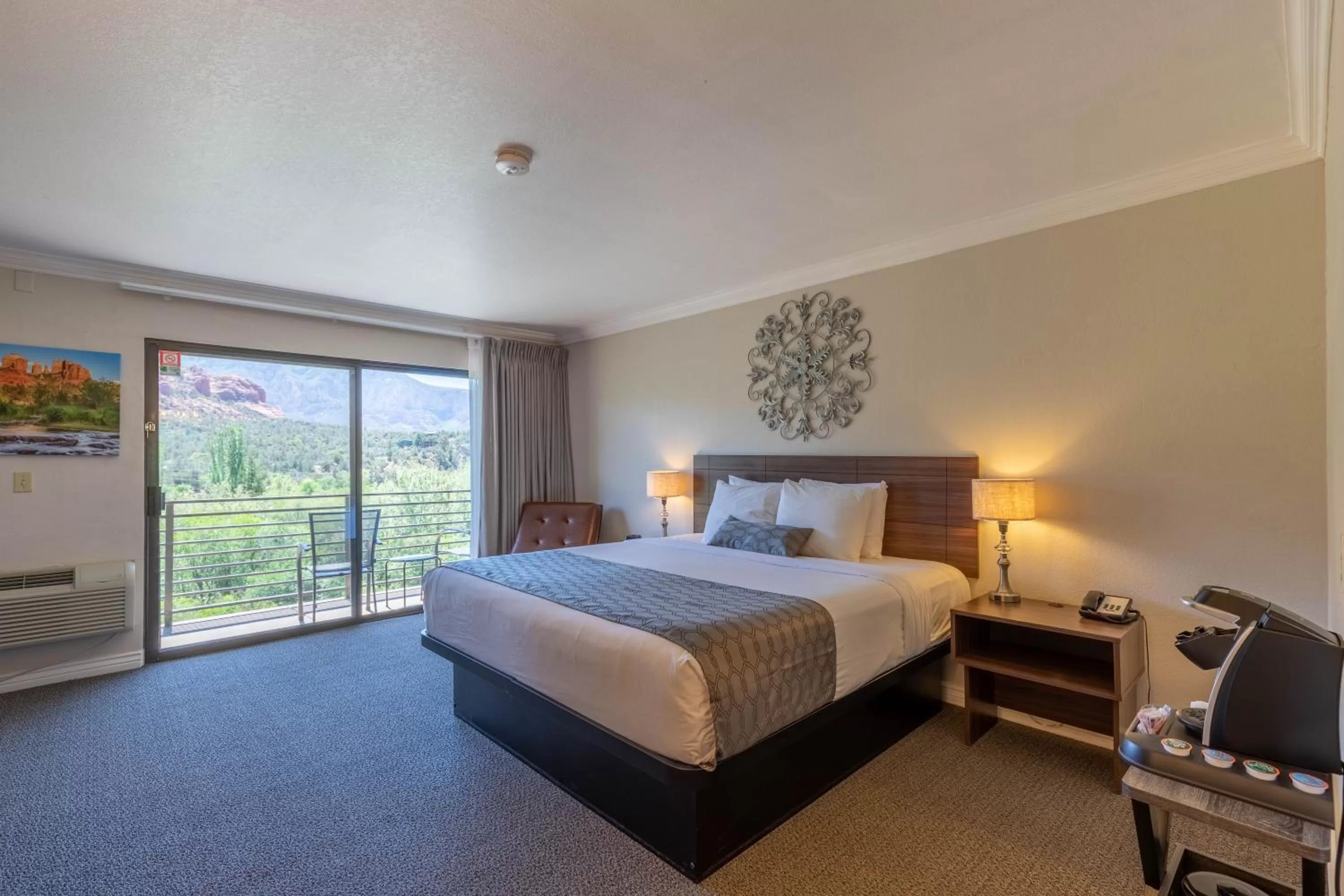 Superior King Room in Cedars Resort