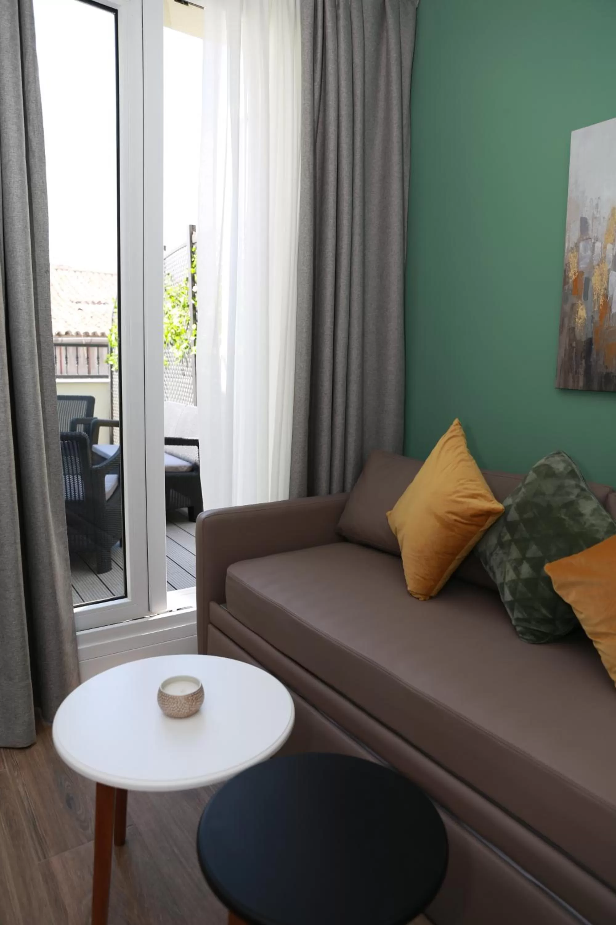 Penthouse Apartment in New Point Opera