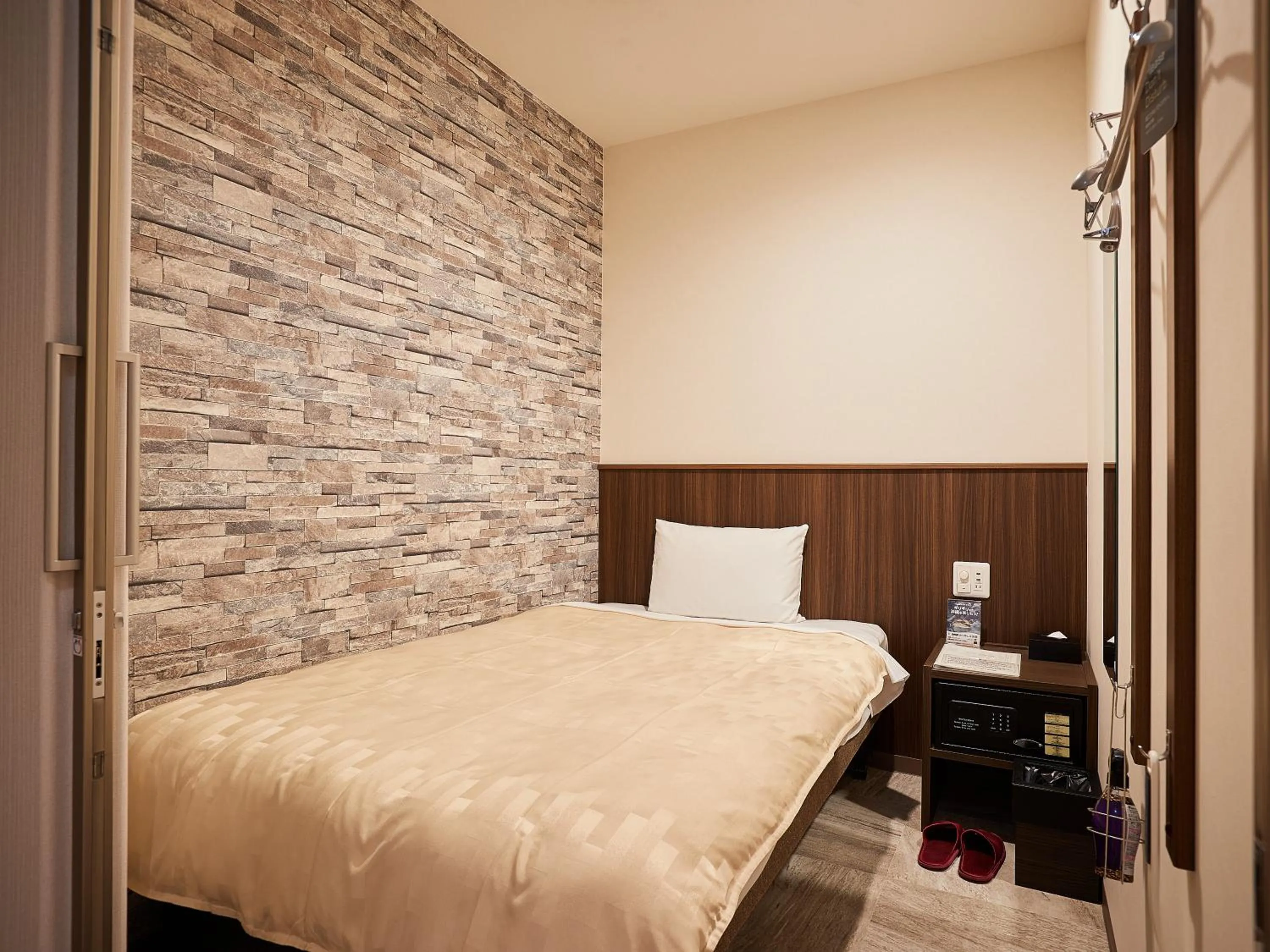 Wide Single Room with Shared Shower and Toilet (Male Only) - single occupancy in Grand Cabin Hotel Naha Oroku