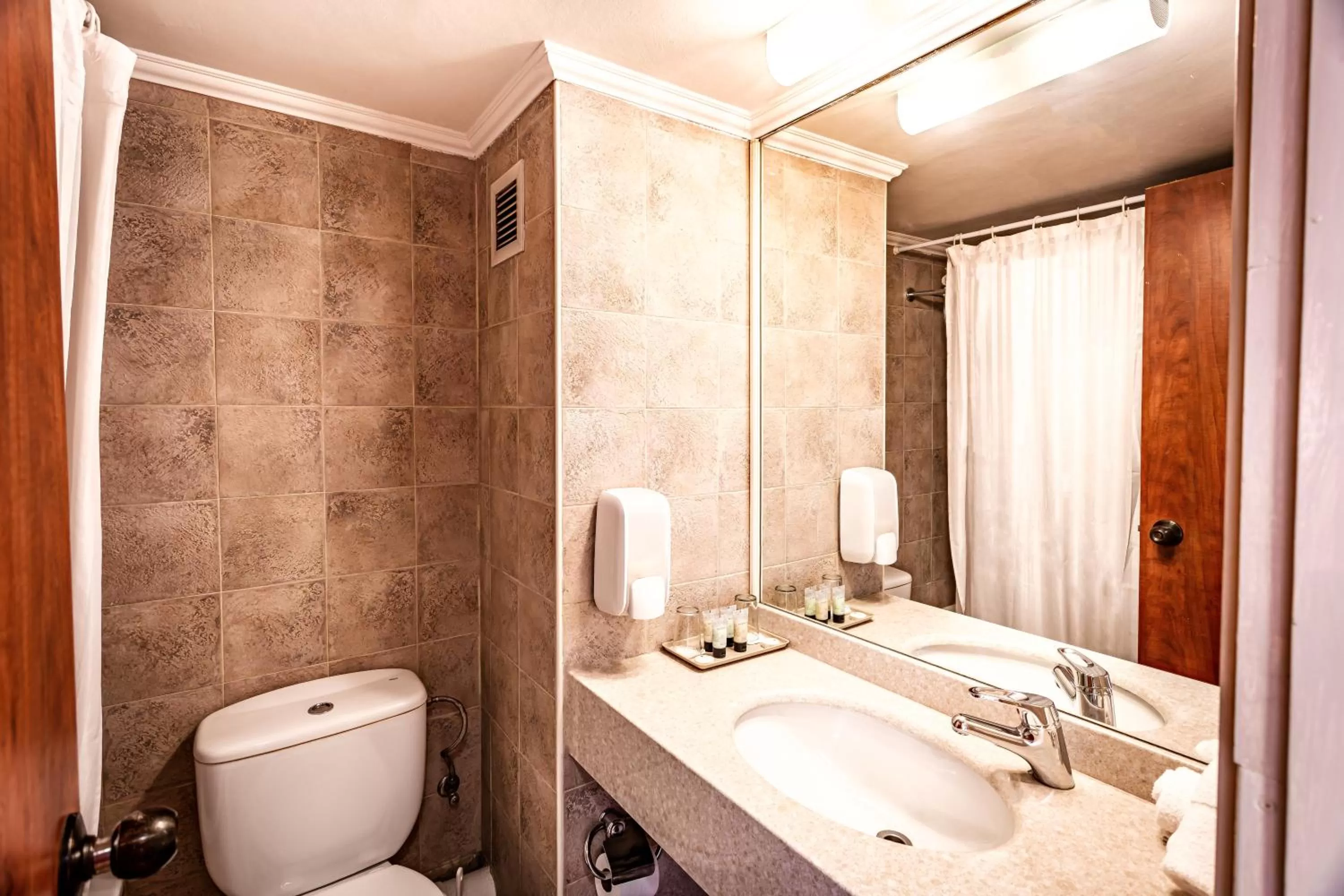 Two comfort rooms with connecting door in Inbar Hotel