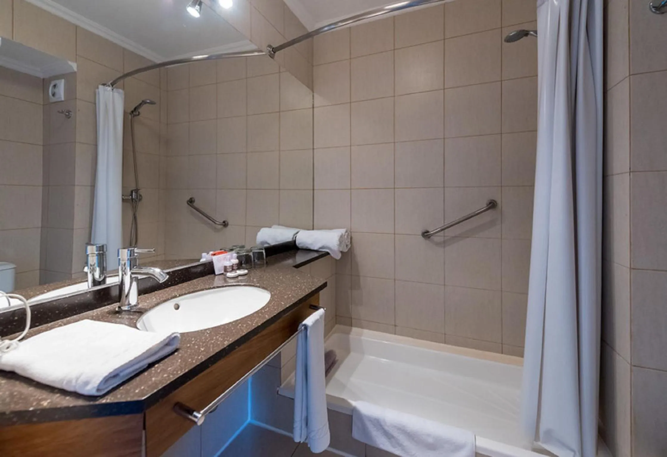 Standard Double or Twin Room in Hotel Cabaña Del Lago Puerto Varas