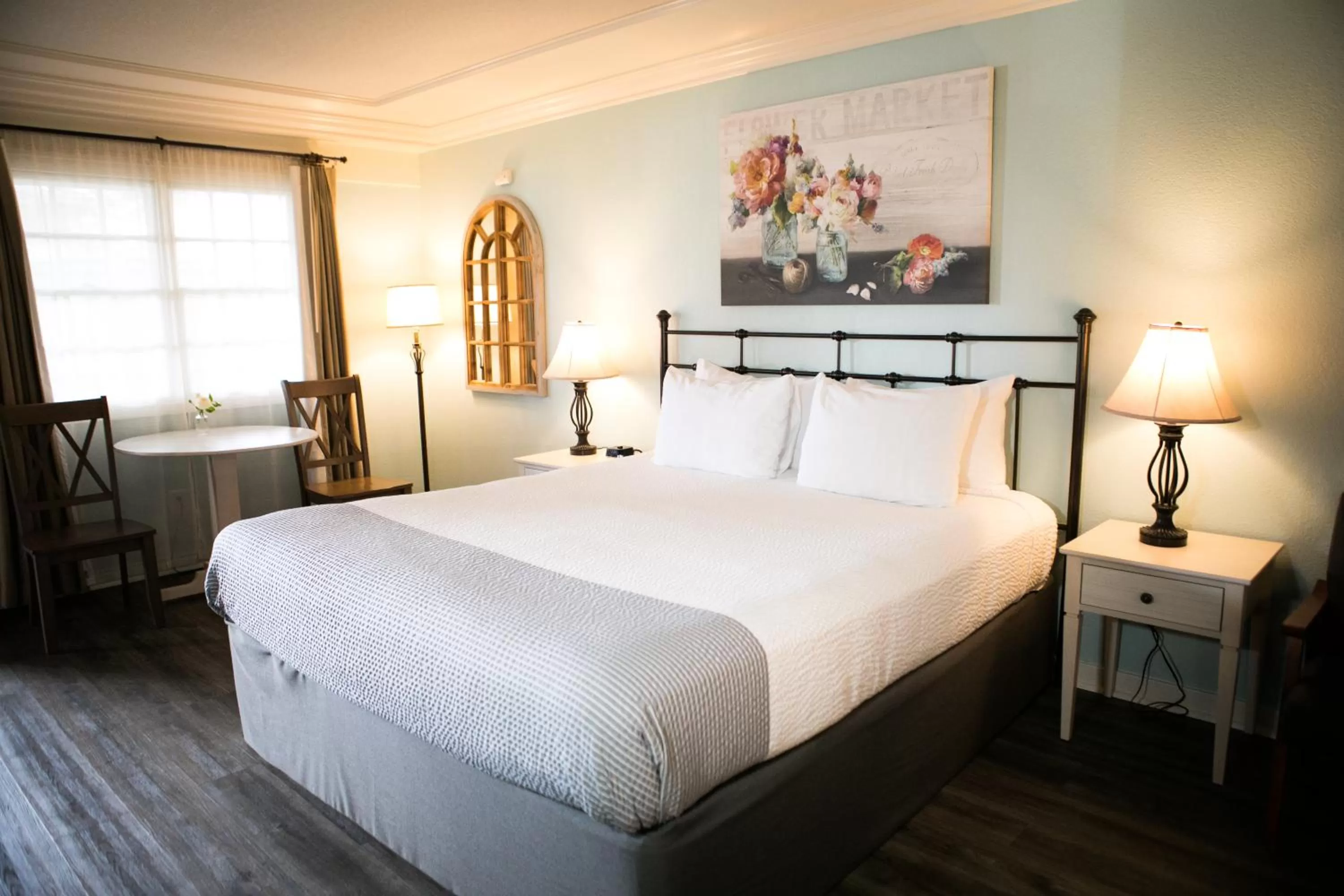 King Room in Sea Otter Inn