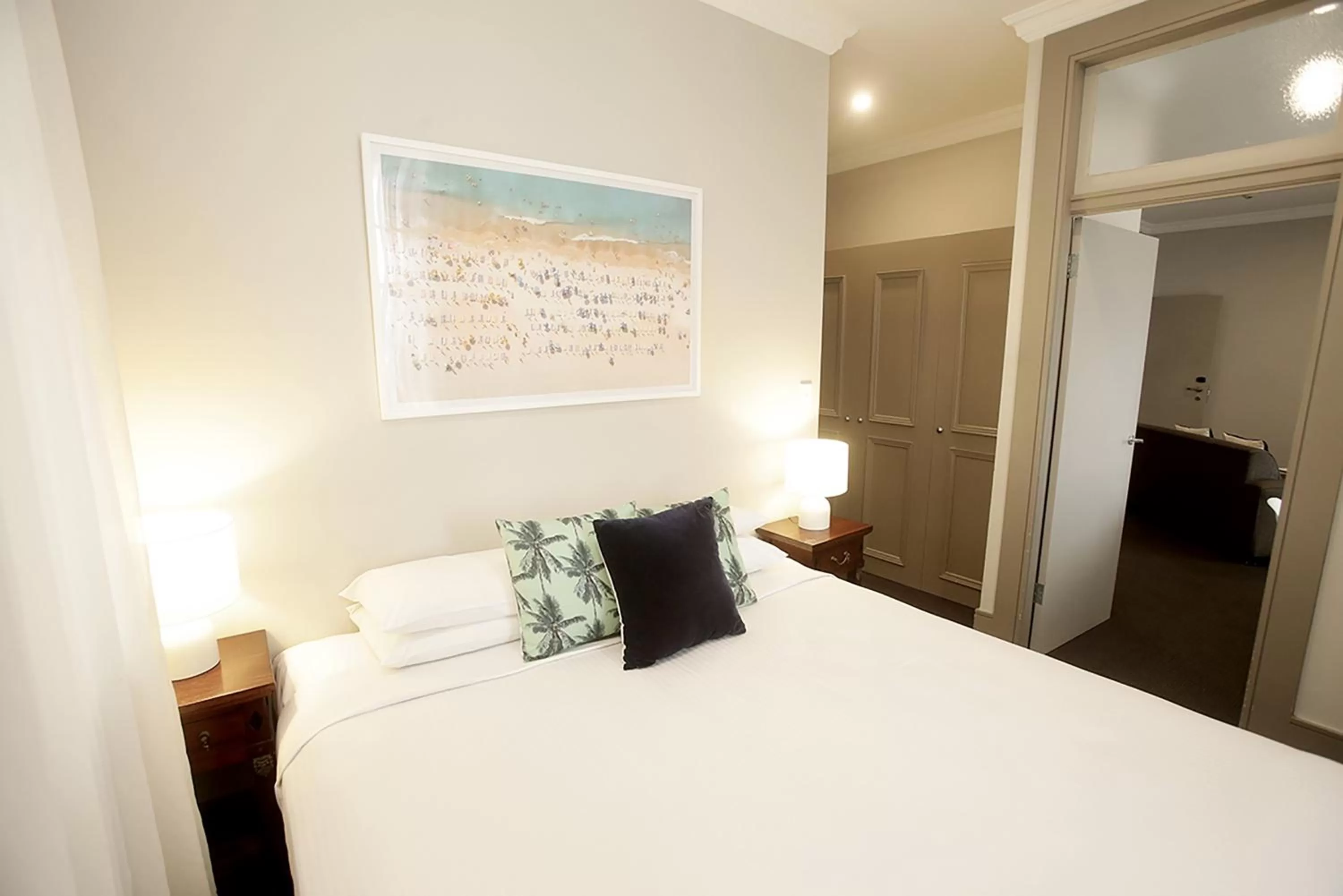 Superior Suite with Sea View in Hotel Bondi