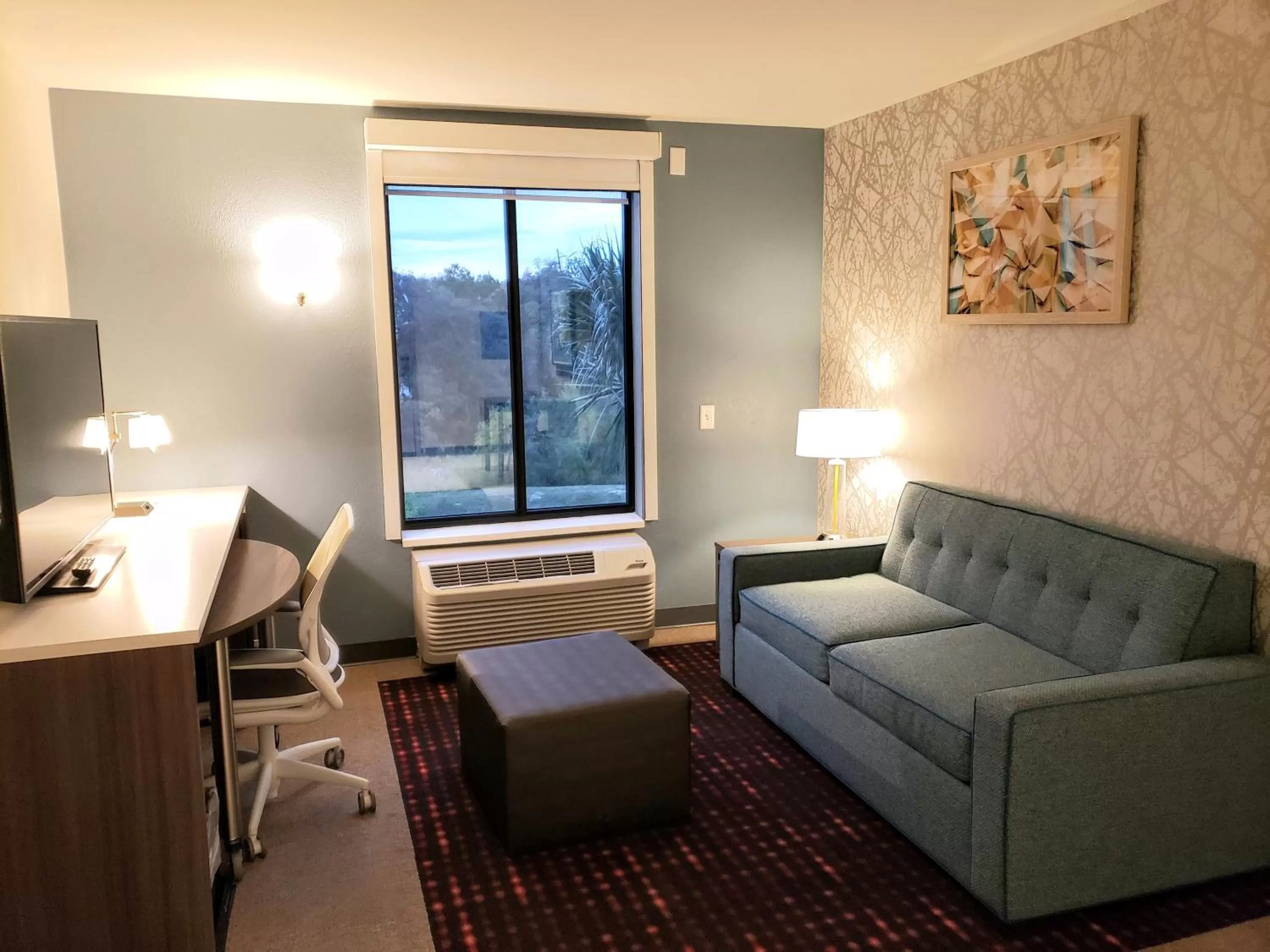 Queen Suite - Mobility Access with Roll-In Shower in Home2 Suites By Hilton Beaufort