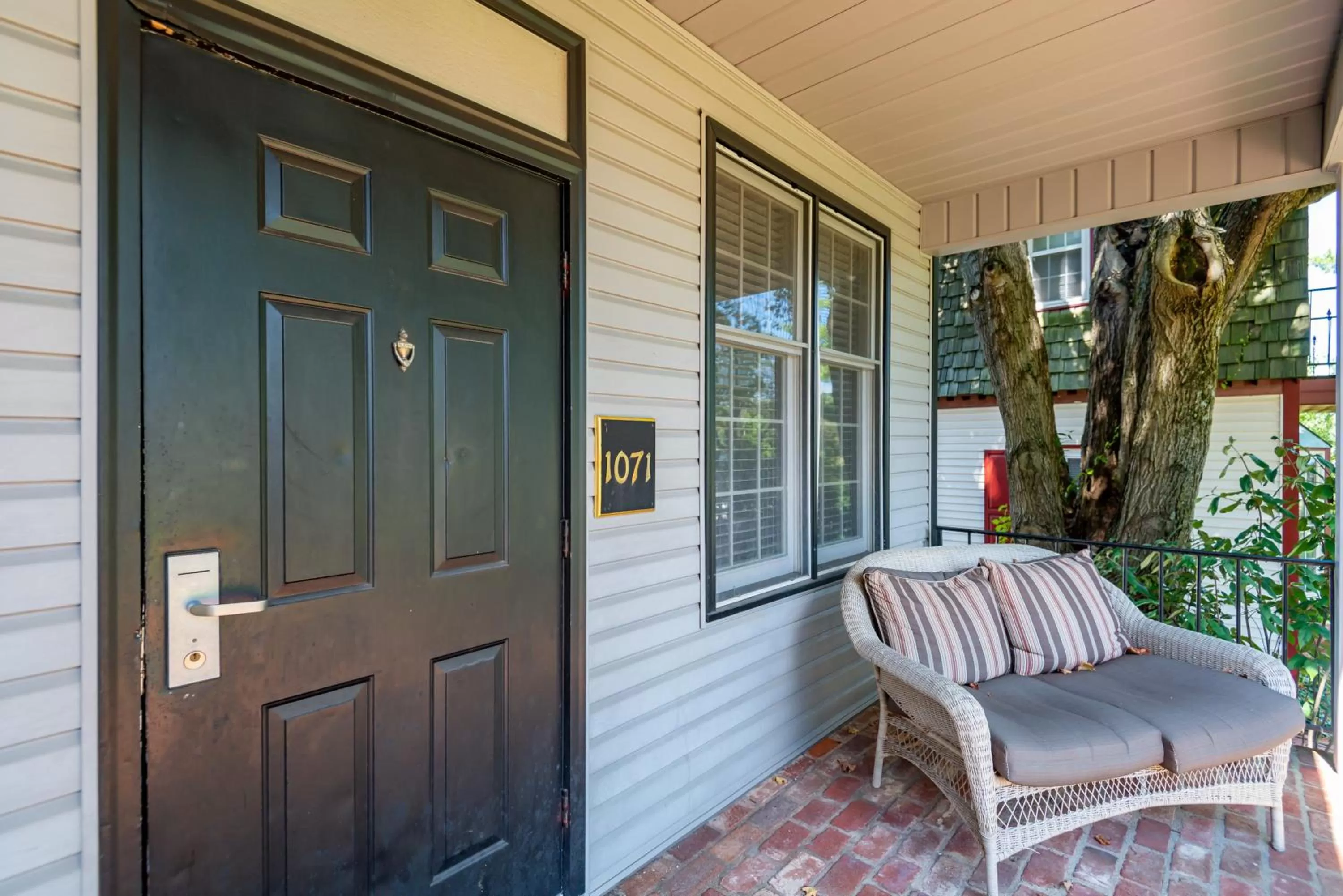 One-Bedroom Suite in Century Suites Hotel
